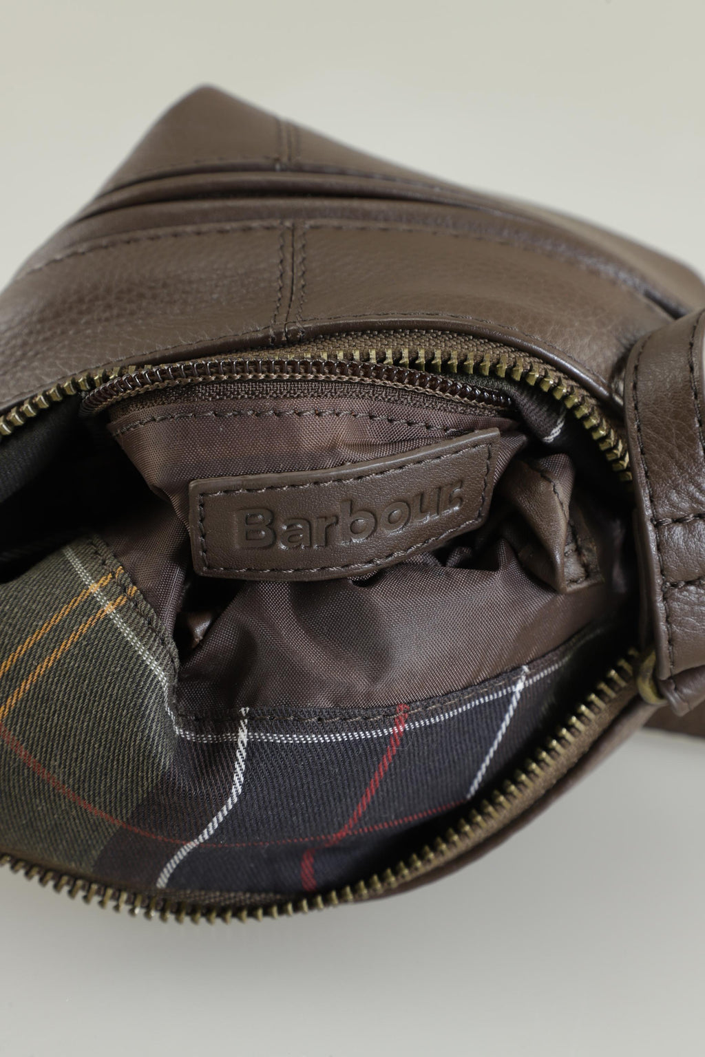 Barbour Damen Handtasche klein Leder Braun 4