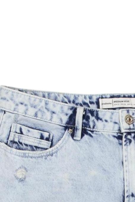 Stradivarius Damen Shorts Hellblau EU 40 6