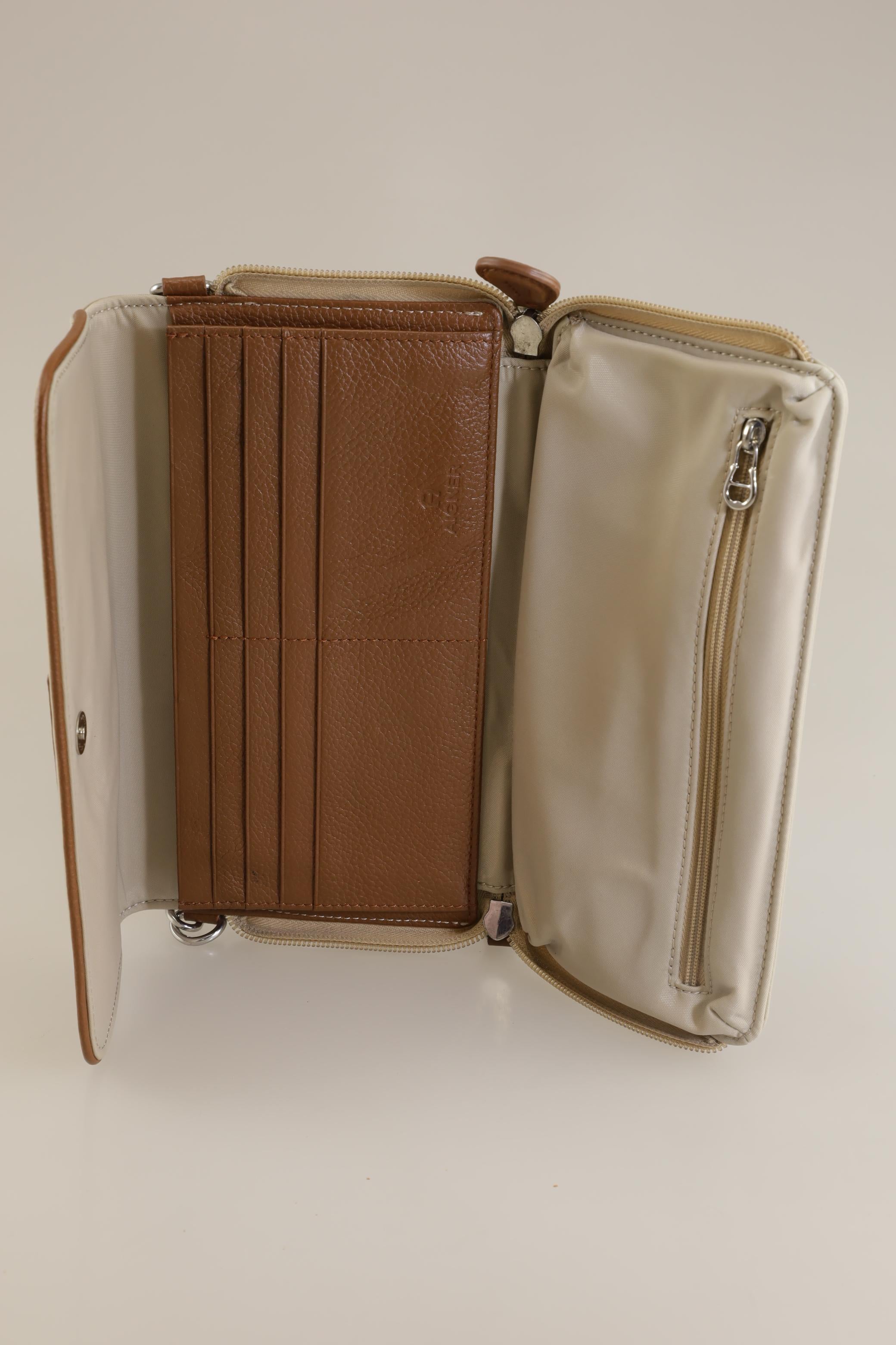 aigner-damen-portemonnaie-beige-2f06370d-fba9-40c5-89b0-4c151bc1359c-image-1