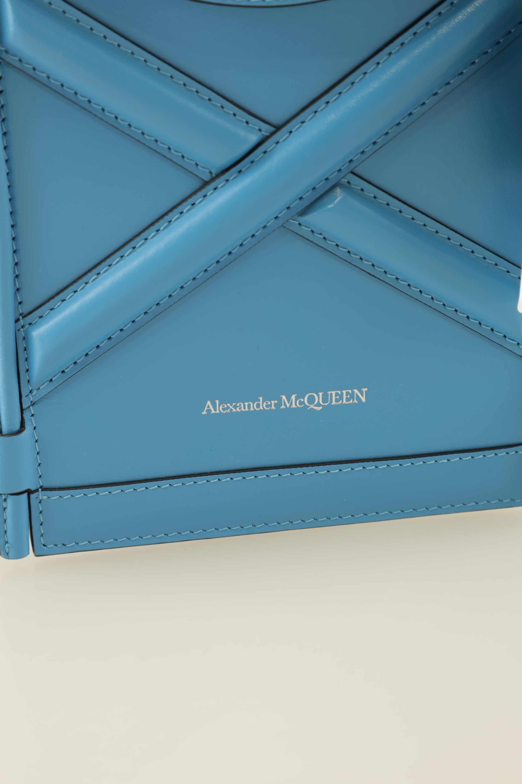 alexander-mcqueen-damen-handtasche-klein-leder-blau-5104c447-efea-4832-a0f4-c0cfbe4a09e3-image-2