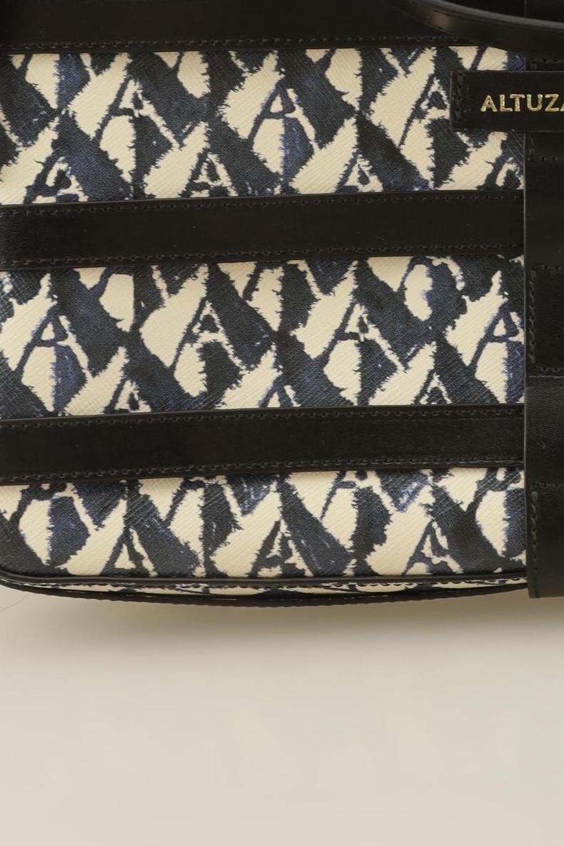 altuzarra-damen-handtasche-gross-cremeweiss-73253e6d-9f5c-4742-9186-85ff9f88deda-image-4