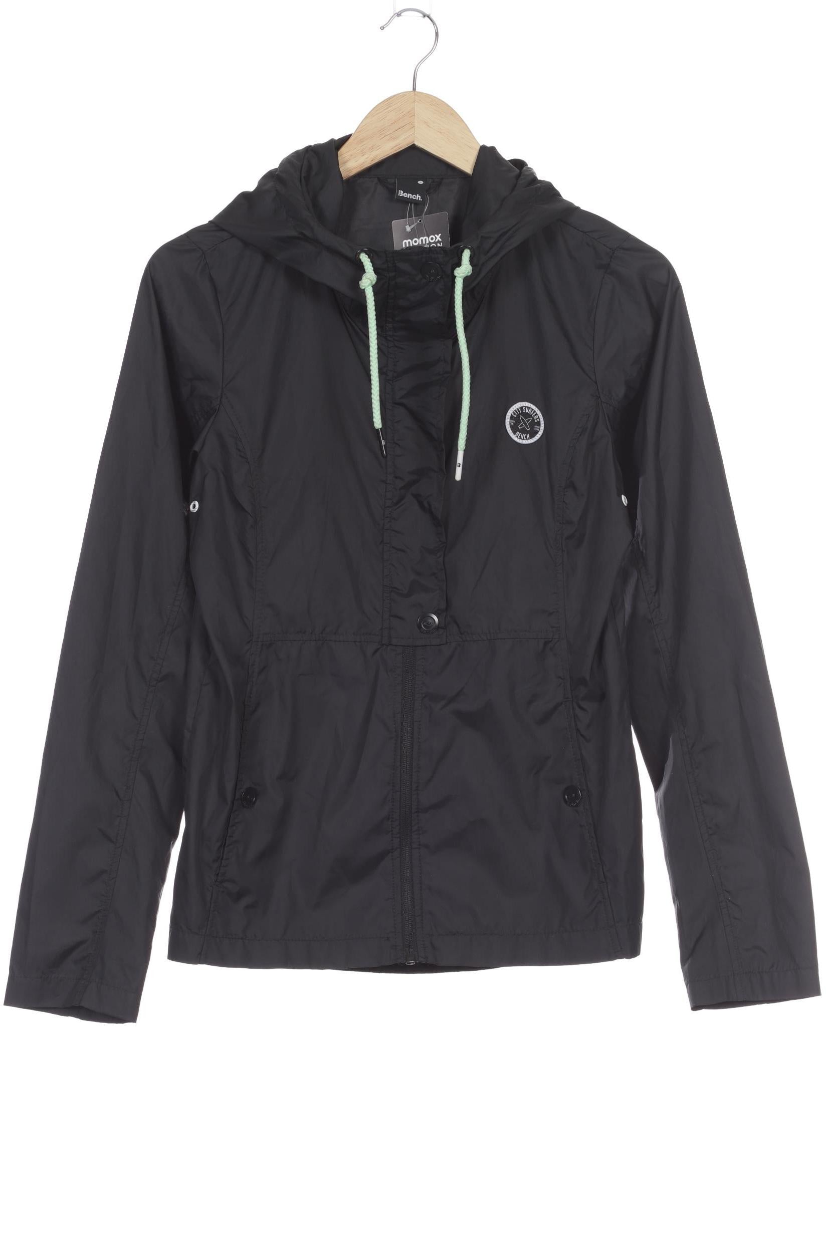 bench-damen-jacke-schwarz-71f609b4-ad85-4db1-8de5-27ca962b8ecd-image-0