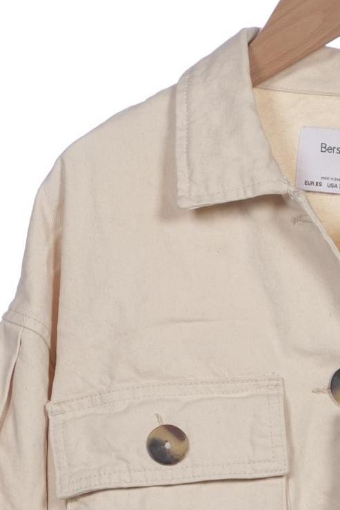 bershka-damen-jacke-beige-9a4202b2-1c99-446b-8611-39eddd4c73f9-image-2