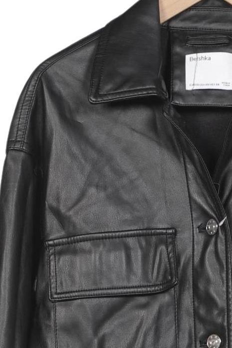 bershka-damen-jacke-schwarz-dab10056-d7aa-4c87-b578-43a22279a95c-image-2