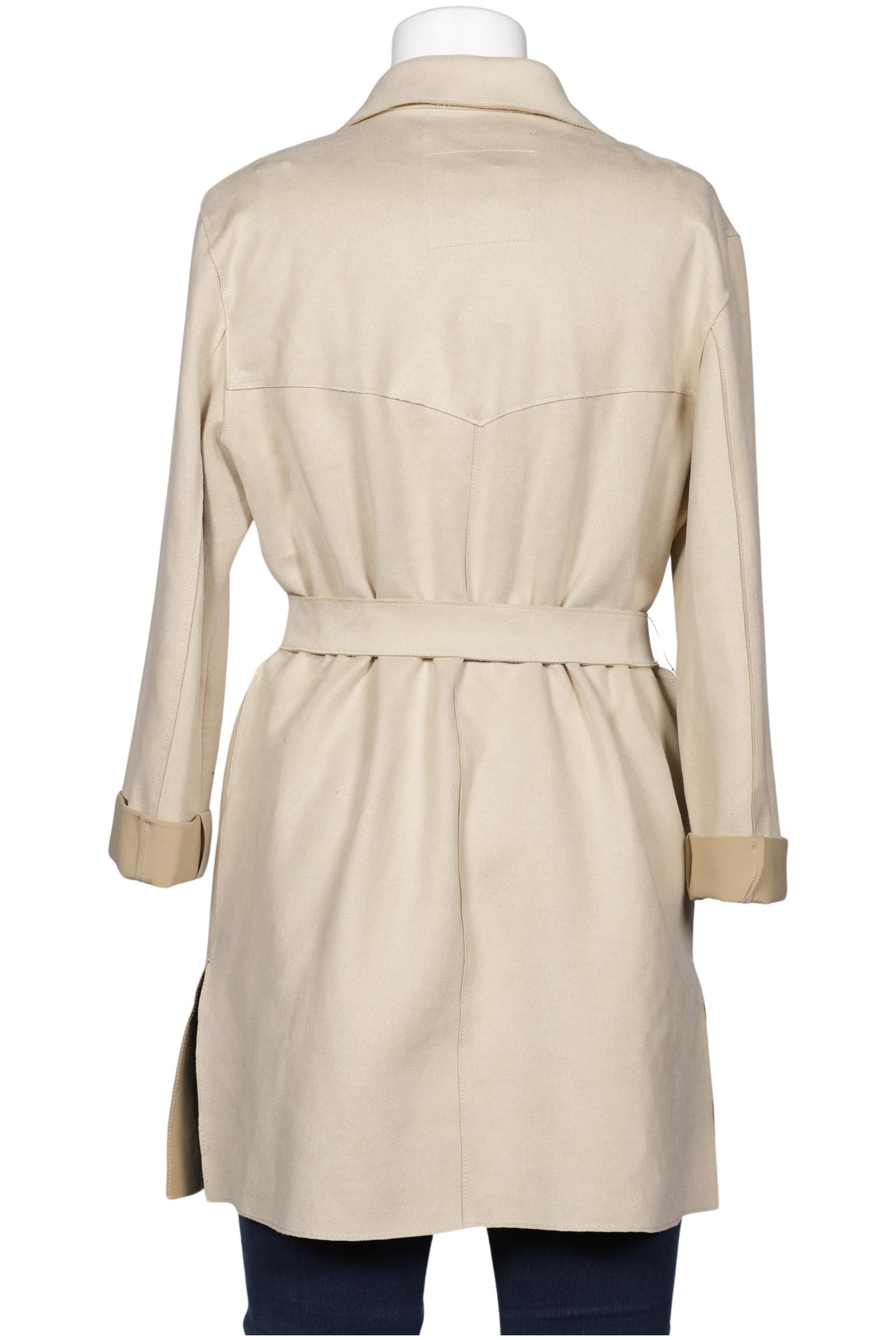 bershka-damen-mantel-beige-09219588-a72b-4f84-8cf9-a258d768db0a-image-1