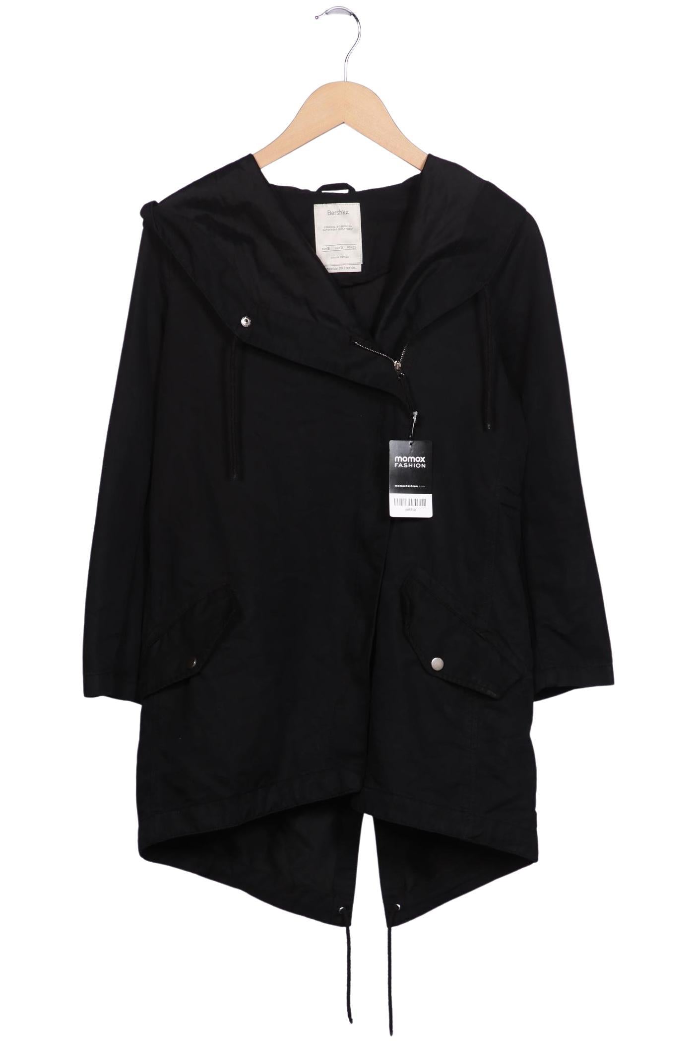 bershka-damen-mantel-schwarz-11063f3d-00a1-4389-a69e-b598304d533f-image-0