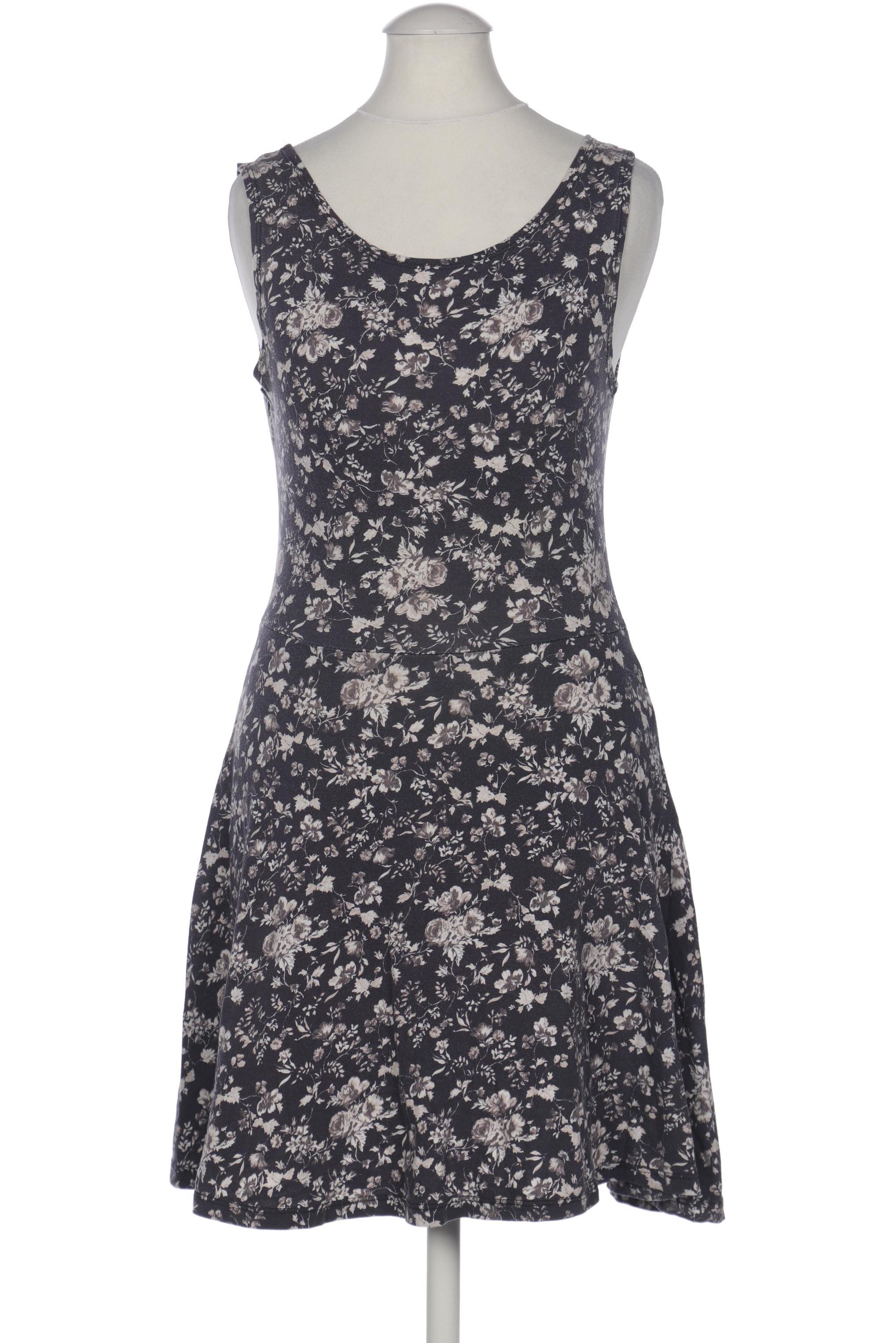 brandy-melville-damen-kleid-grau-212492ba-26a3-4578-94ef-46257aed784a-image-0
