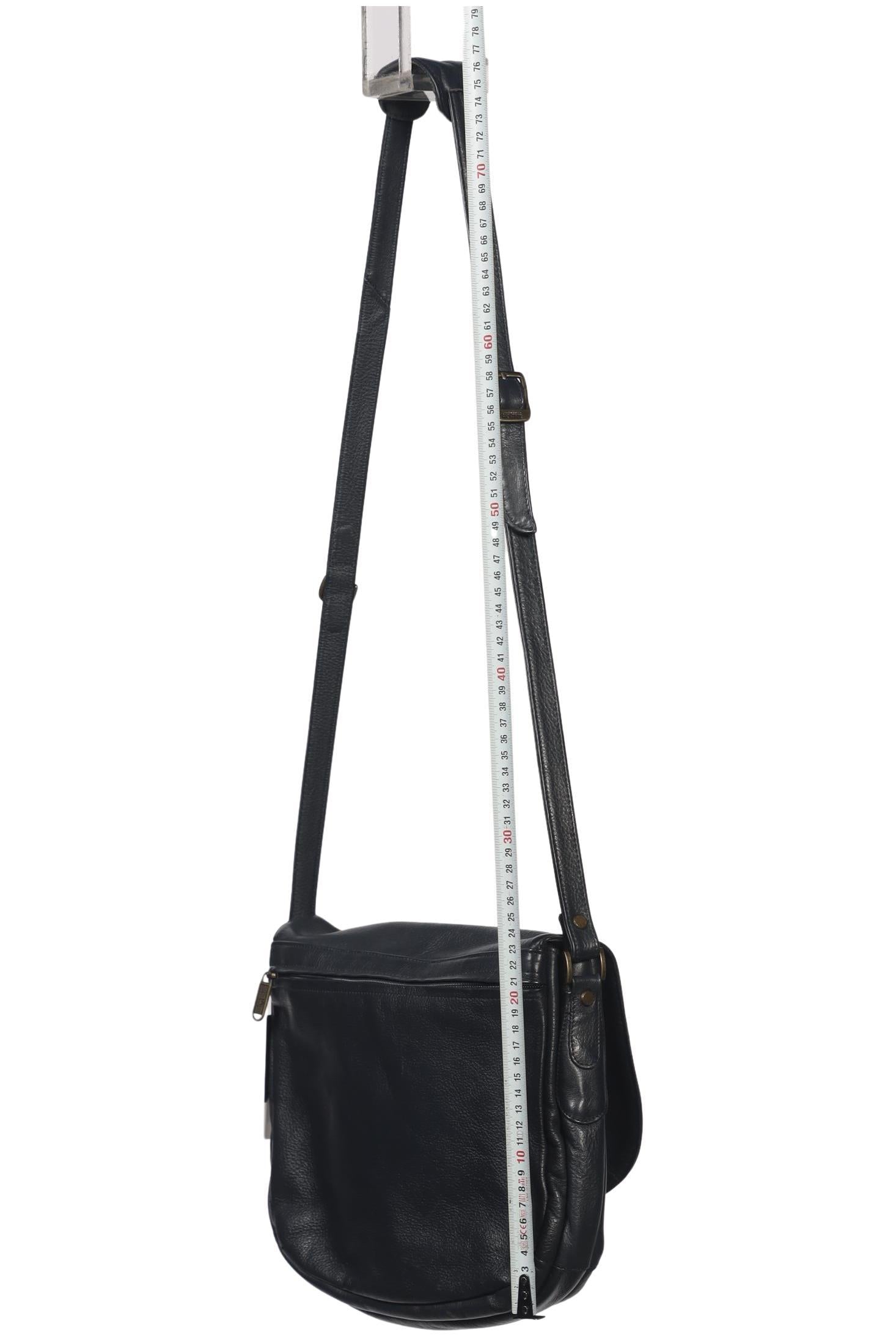 bree-damen-handtasche-gross-leder-schwarz-9c729d08-9fa7-4135-895c-2ca86ddabca1-image-1
