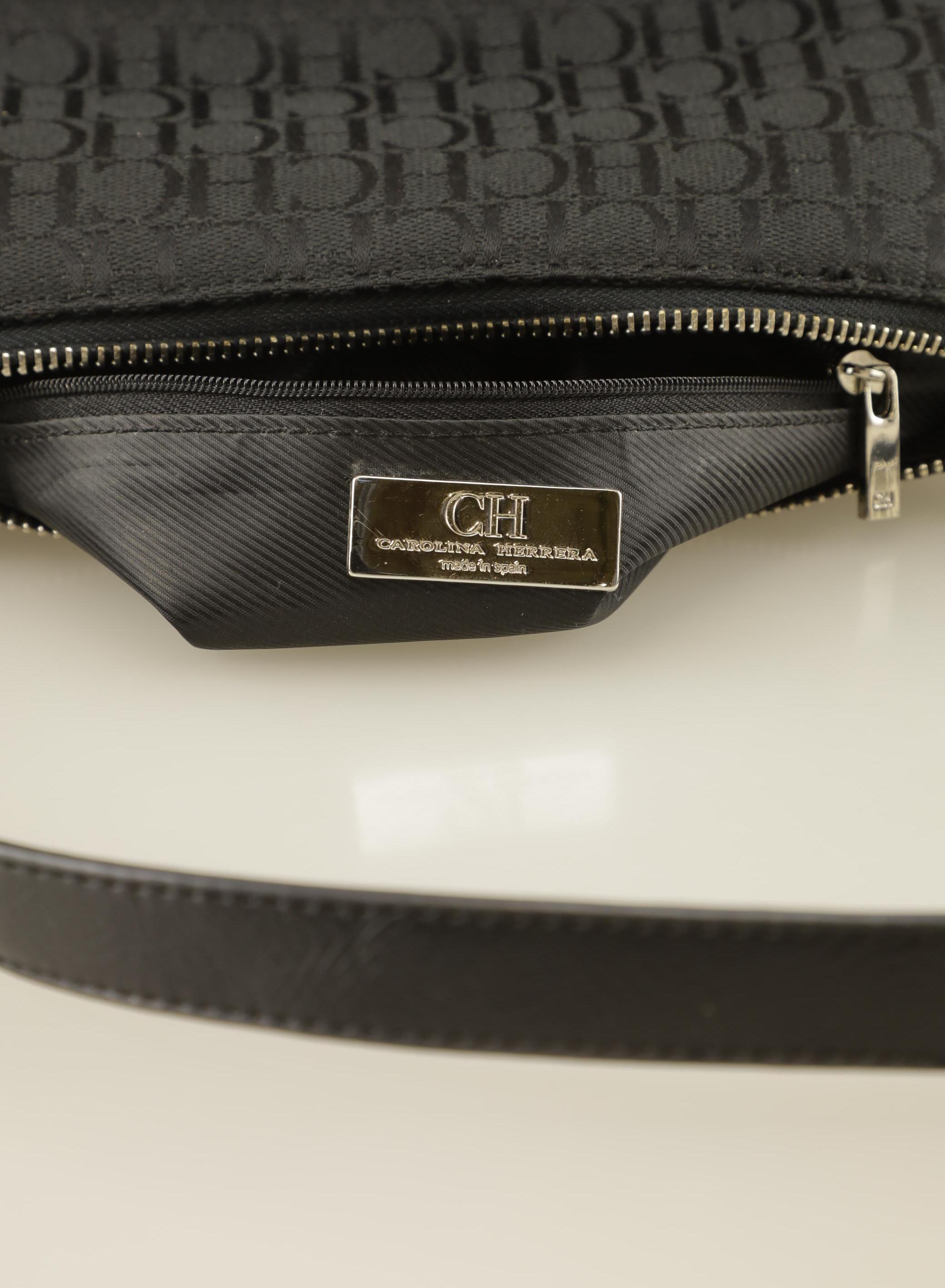 carolina-herrera-damen-handtasche-klein-schwarz-1d9751fd-019a-4364-8db3-7fd84ad88a35-image-3