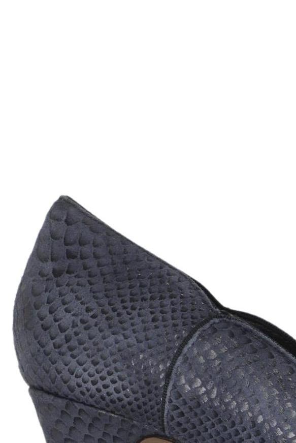 clarks-damen-pumps-marineblau-d83e87bd-9d6b-459b-99e3-f2501d0e9733-image-1