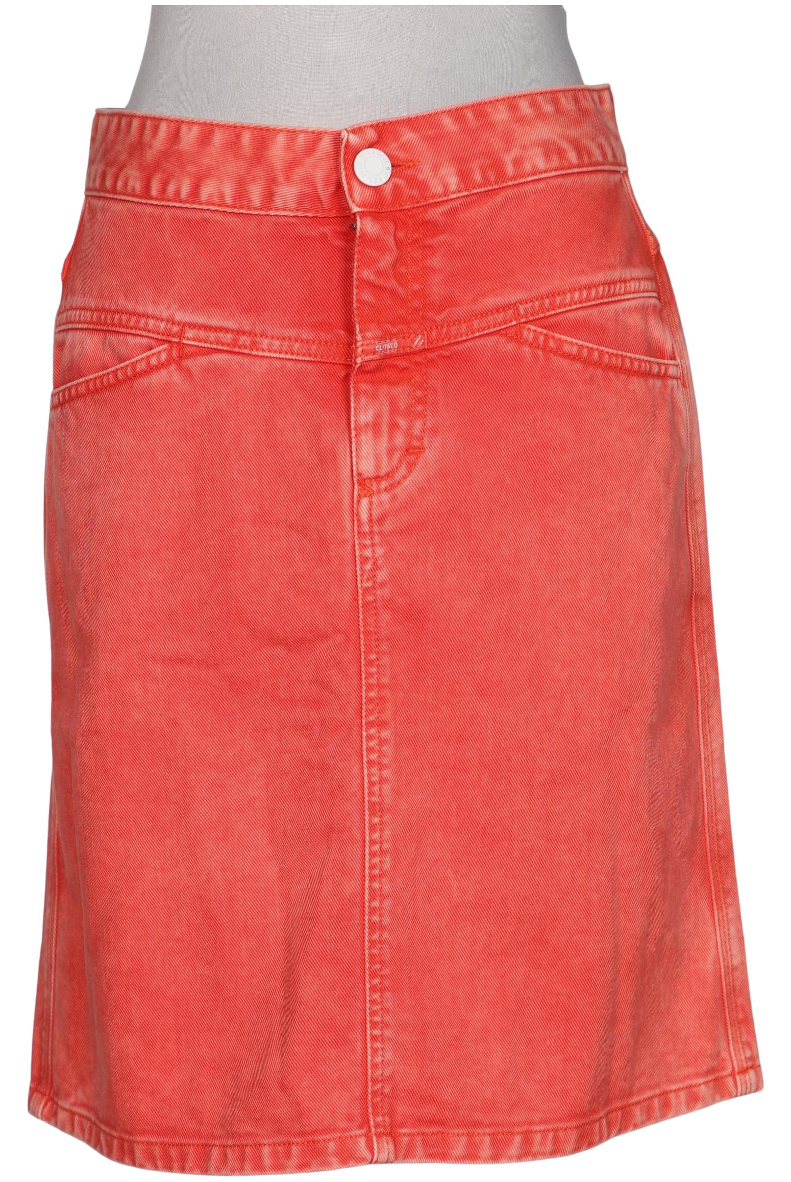closed-damen-rock-rot-37b422e3-1c11-46ec-acdb-d2be3080c3e7-image-0
