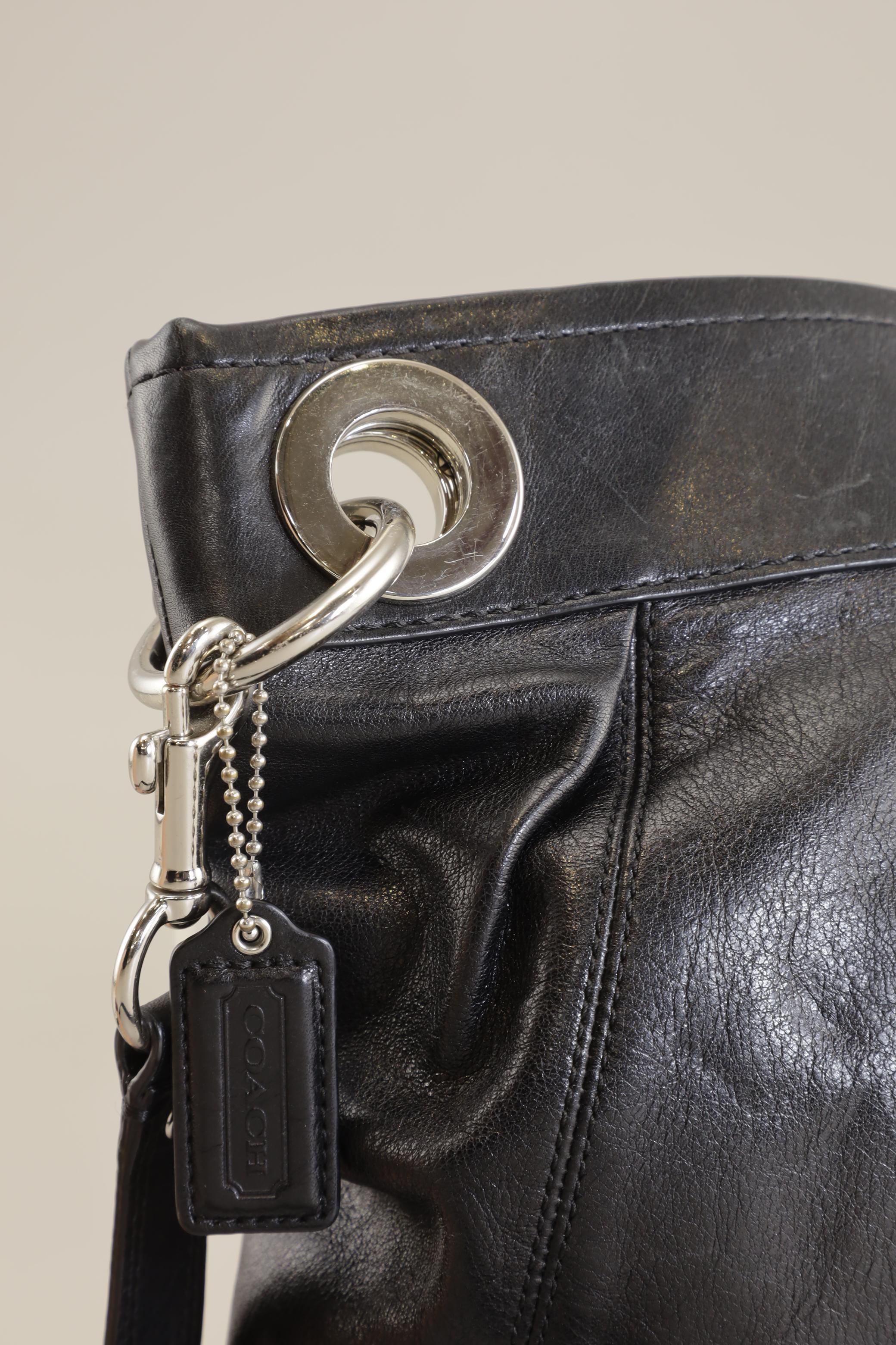 coach-damen-handtasche-klein-leder-schwarz-0eb65a95-1ef2-403c-8935-dd6486e06012-image-2