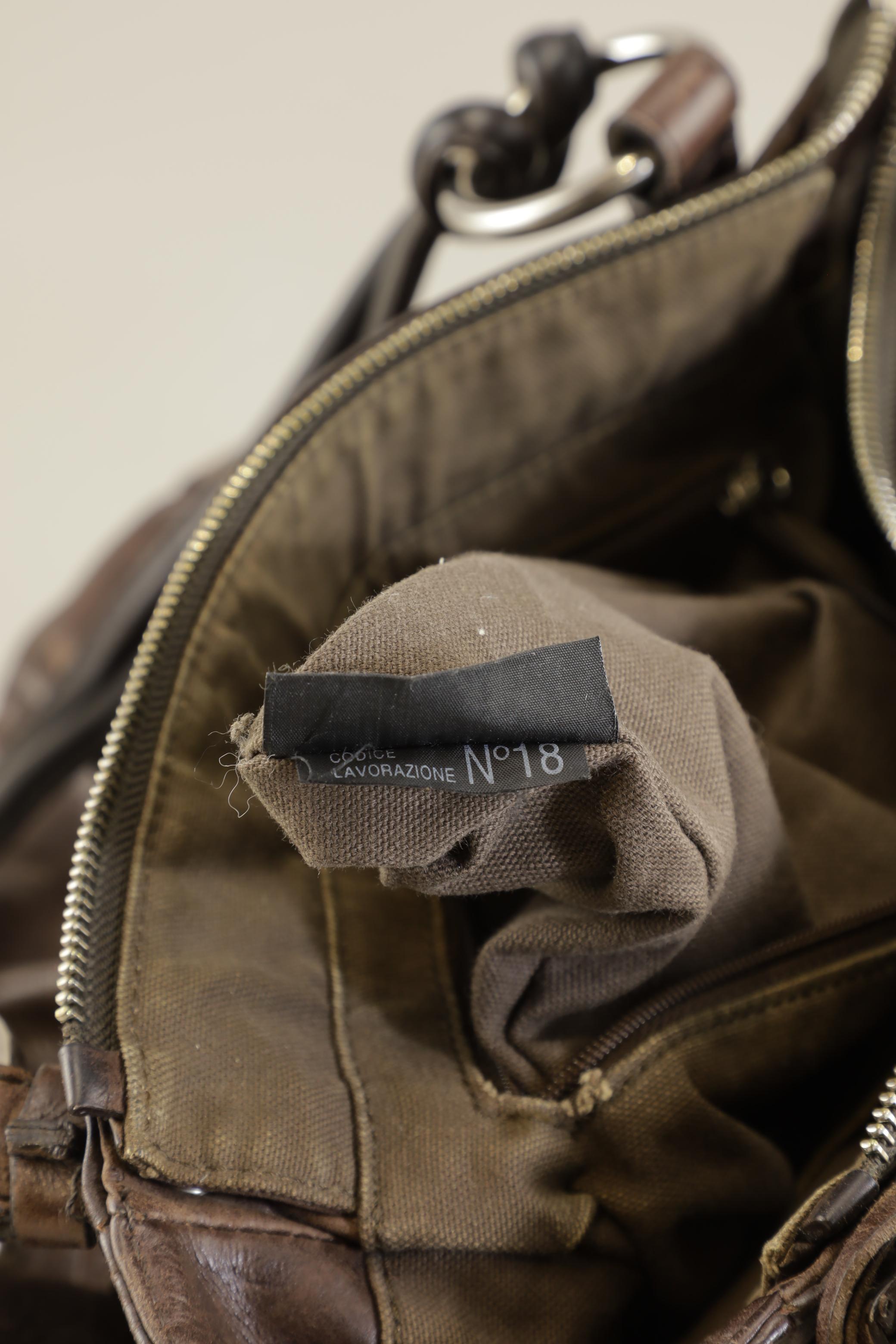 coccinelle-damen-handtasche-gross-leder-braun-8c3dcfe8-f08d-4266-88cd-d876cb1375c0-image-4