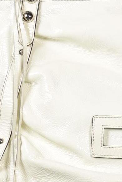 coccinelle-damen-handtasche-gross-leder-cremeweiss-c4b5457e-b76e-4be0-a21b-c2a96e0e5345-image-2
