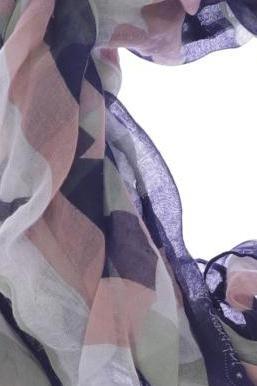 edc-by-esprit-damen-schal-oder-tuch-grun-37d2963a-090f-4696-8df5-41ef1dca6f2f-image-1