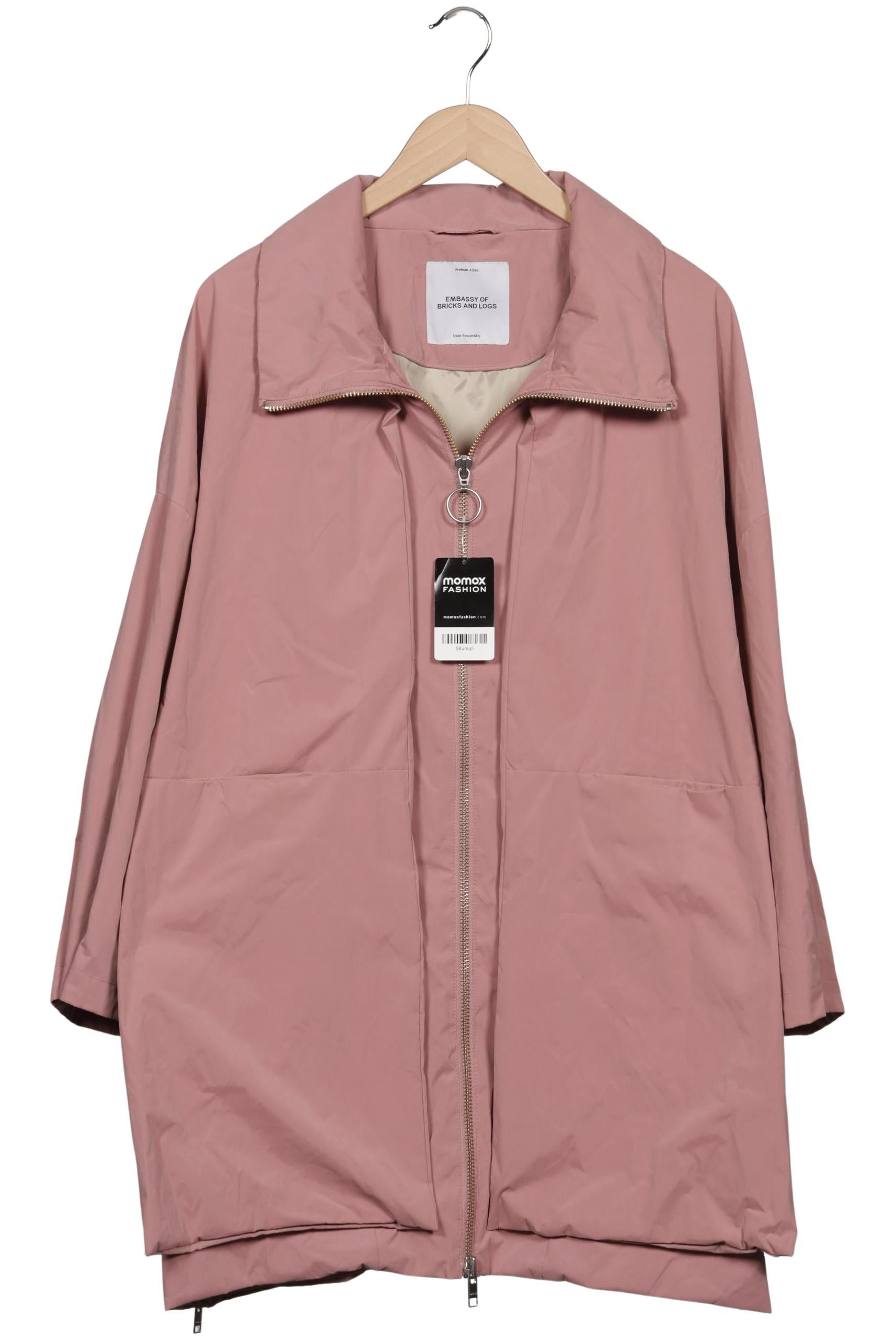 embassy-of-bricks-and-locks-damen-mantel-pink-1b8cee8f-8e26-40e0-ae6d-b5e88973d54c-image-0