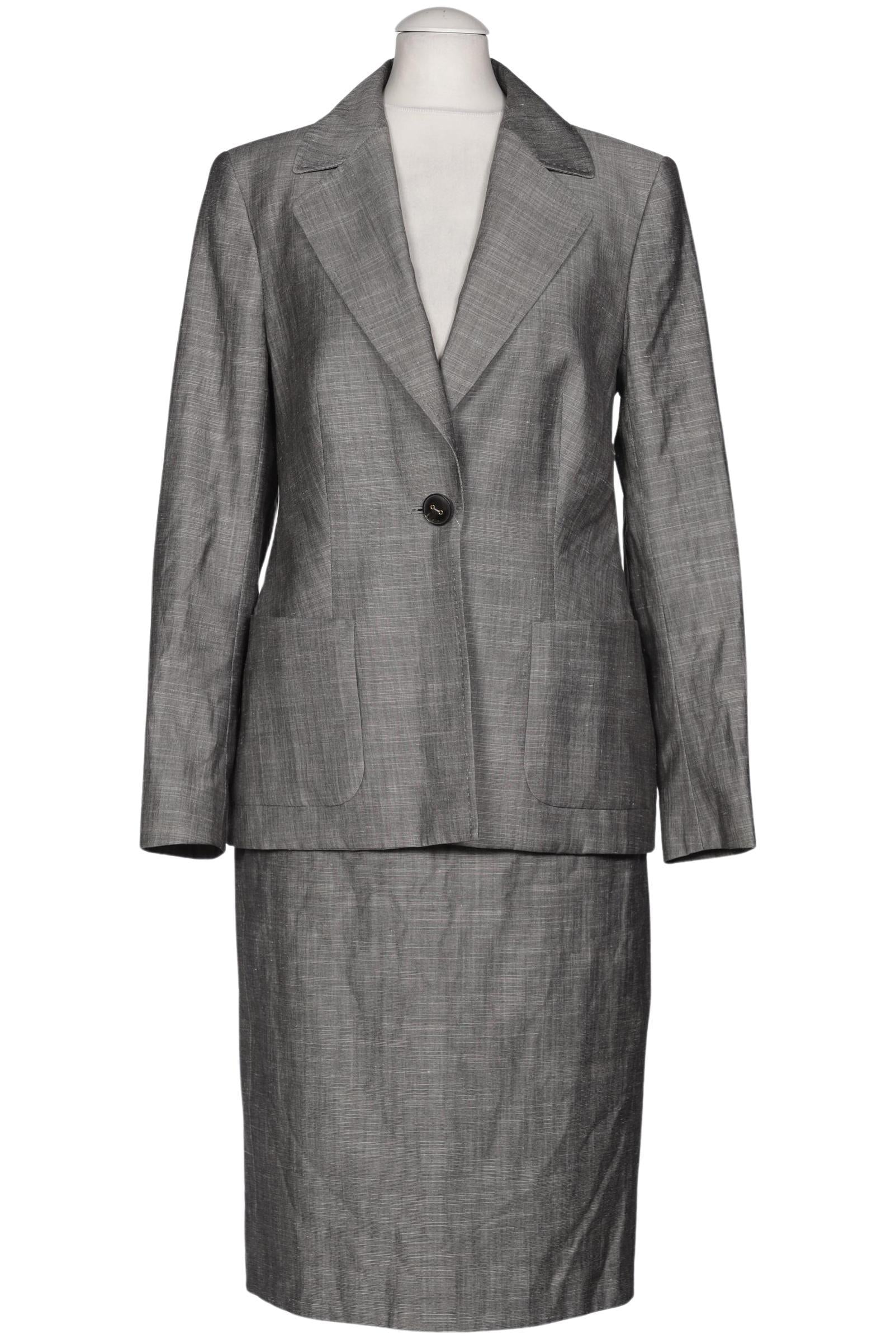 escada-damen-anzug-oder-kombination-grau-b498fa66-e457-4750-8707-ead4e75b614a-image-0
