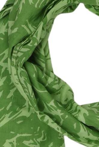 esprit-damen-schal-oder-tuch-grun-284e558a-3de2-4ac3-a366-9a362d822cda-image-1