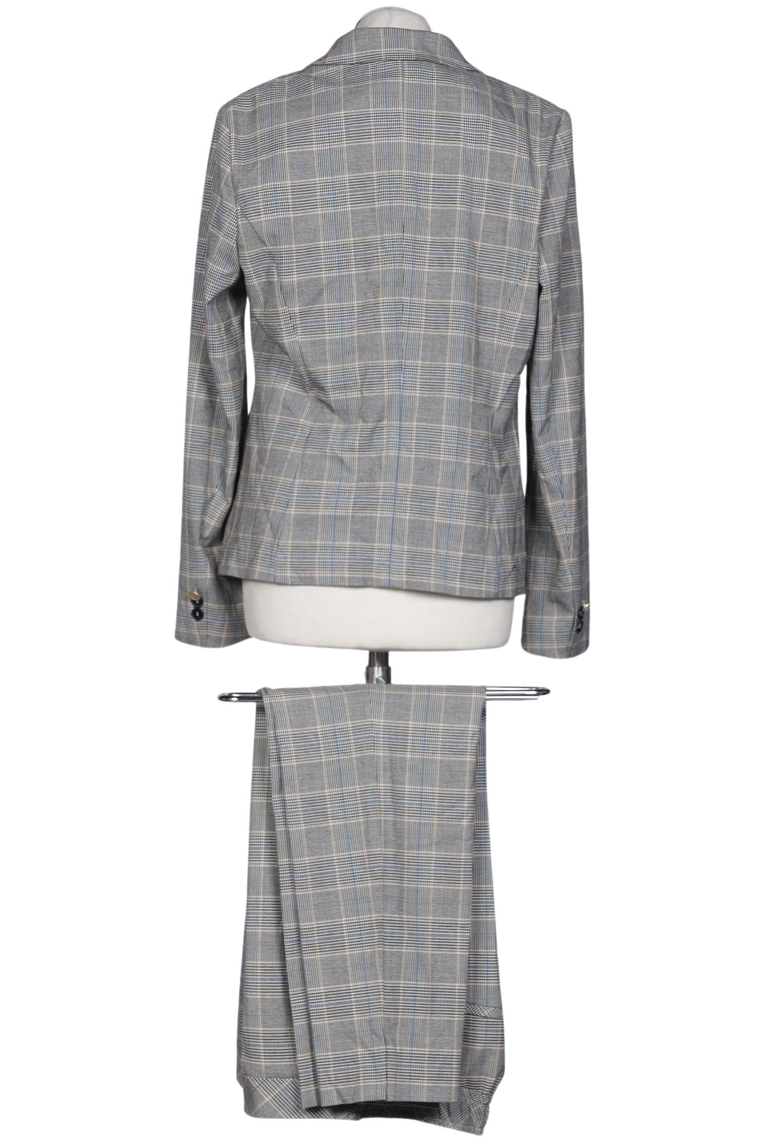 gerry-weber-damen-anzug-oder-kombination-grau-88bc32e9-835f-4548-a3cc-1c7b6a630553-image-1