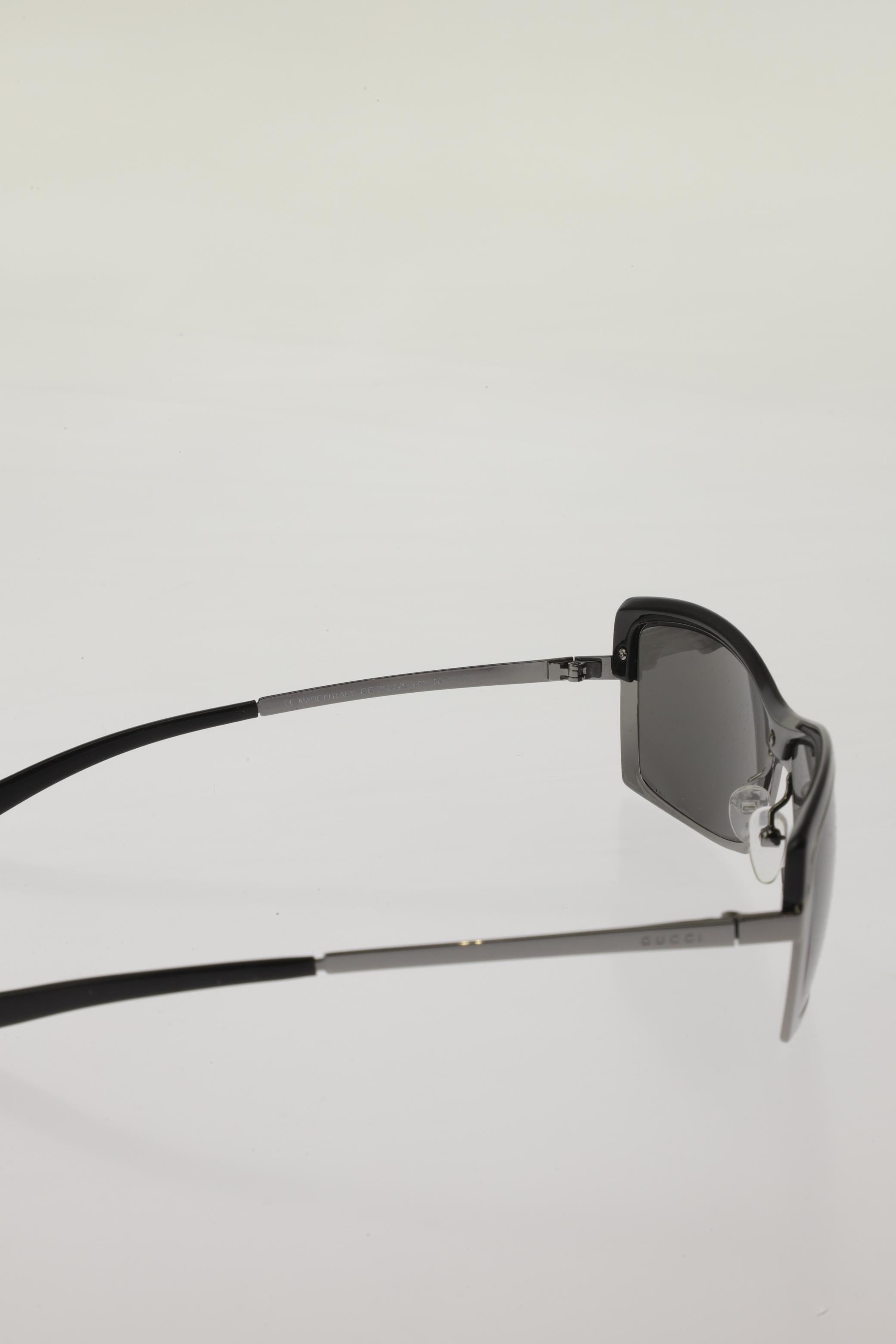 gucci-damen-sonnenbrille-schwarz-9f24a747-621c-455d-95e5-7477496e5f6d-image-2