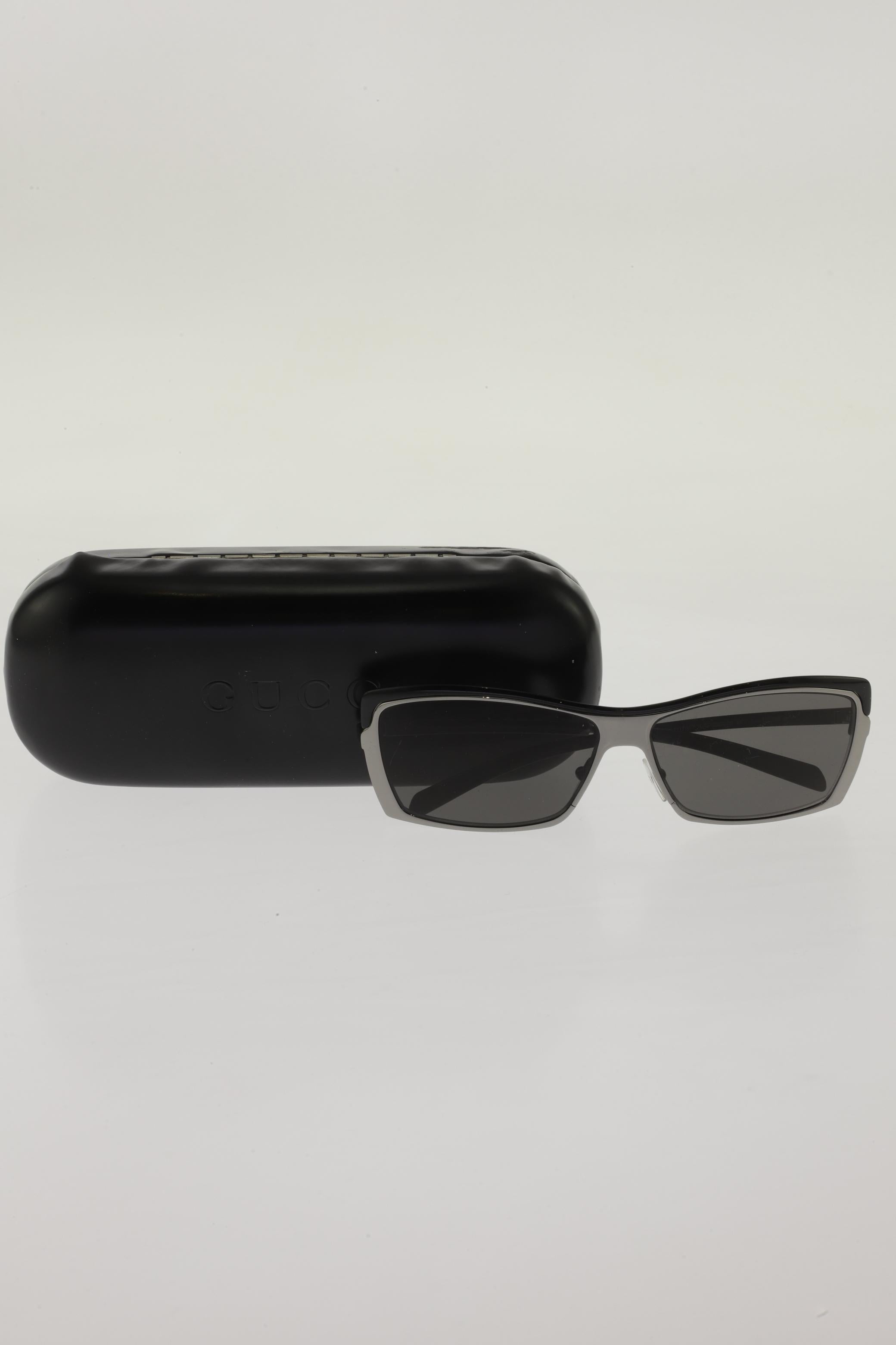 gucci-damen-sonnenbrille-schwarz-9f24a747-621c-455d-95e5-7477496e5f6d-image-3