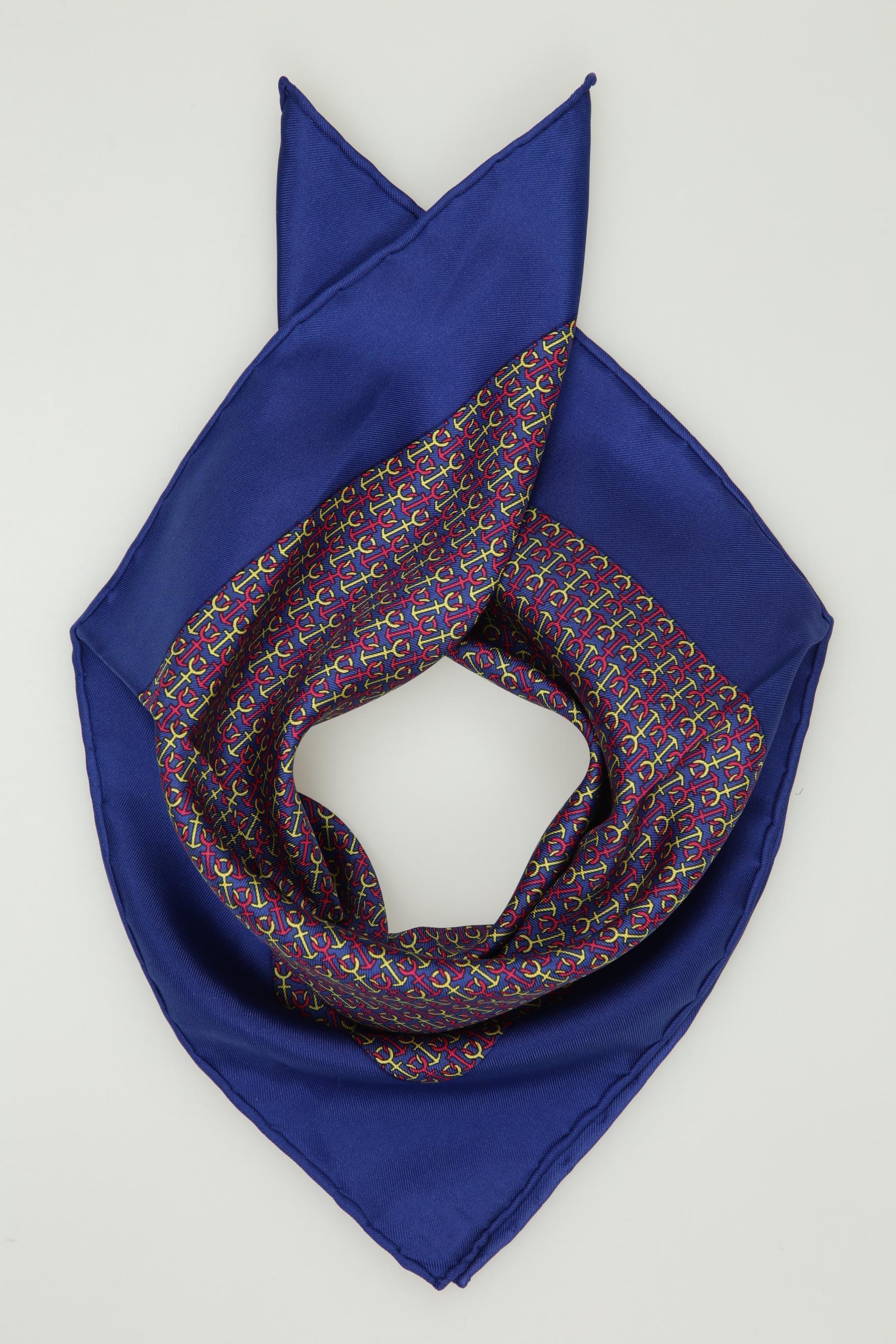 hermes-damen-schal-oder-tuch-blau-613231ee-3cfc-43ad-bbba-ea0b5dfe977b-image-0