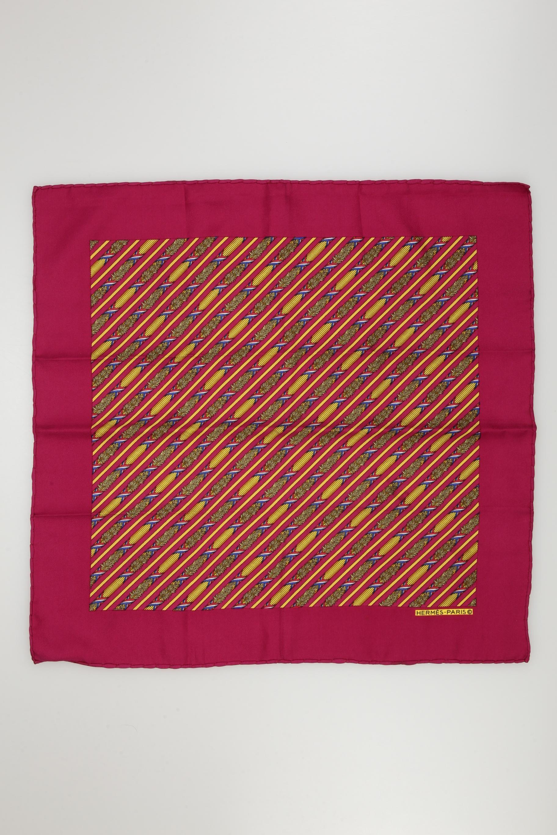 hermes-damen-schal-oder-tuch-bordeaux-12e047a1-ca68-46f4-b52a-dbbe95f0b341-image-1