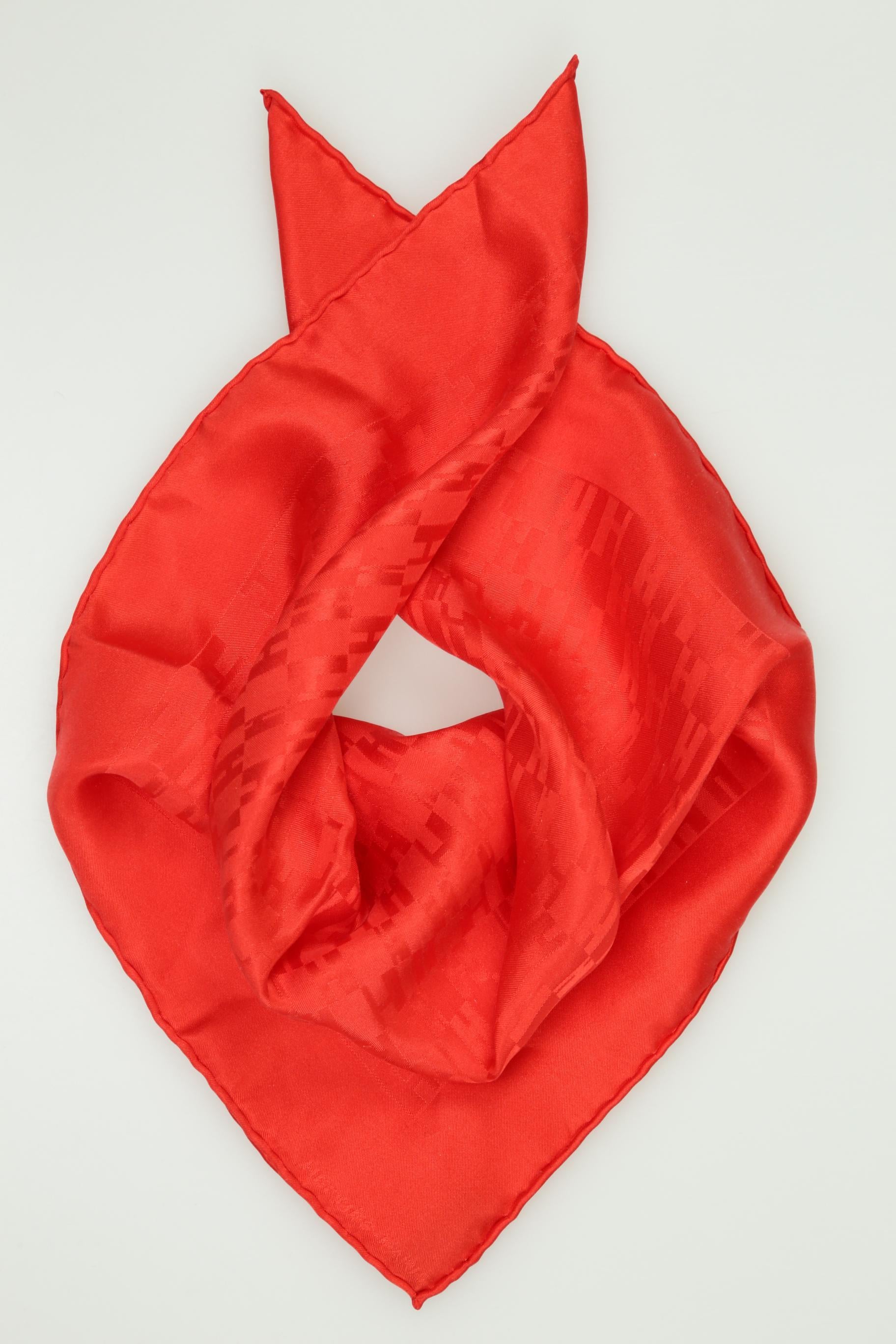 hermes-damen-schal-oder-tuch-rot-2f6a42c4-b0de-4886-bf54-fee5fc070fcb-image-0