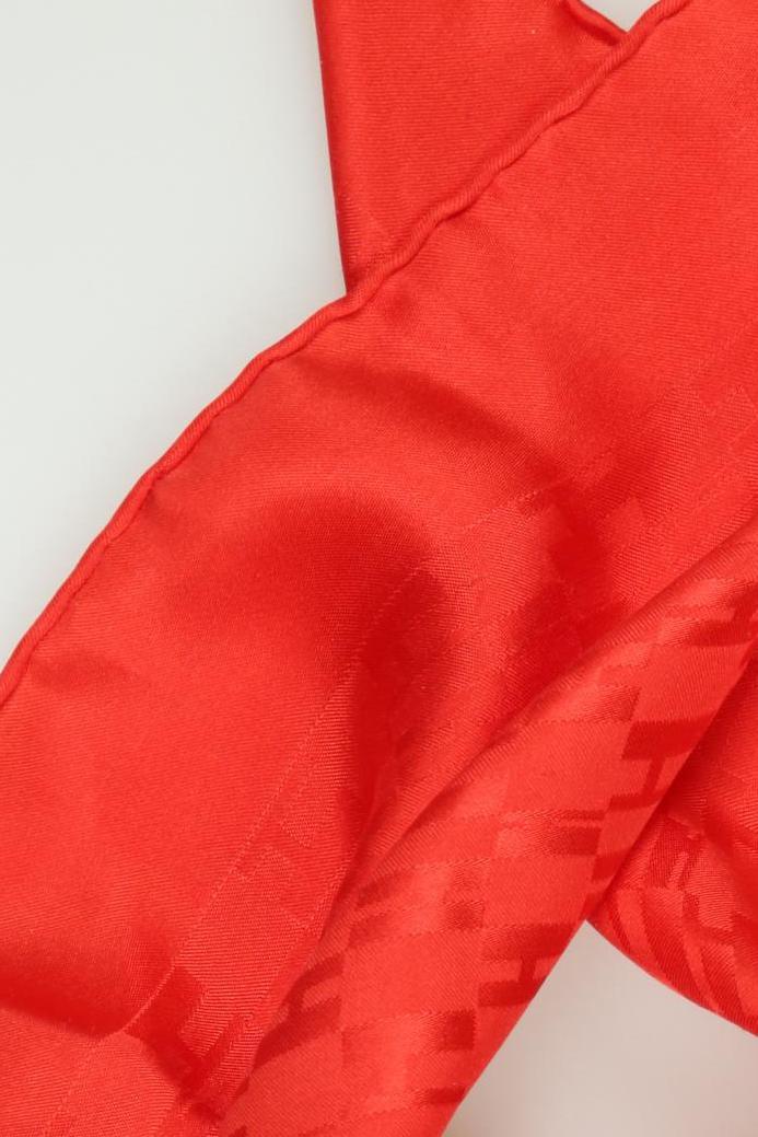 hermes-damen-schal-oder-tuch-rot-2f6a42c4-b0de-4886-bf54-fee5fc070fcb-image-2