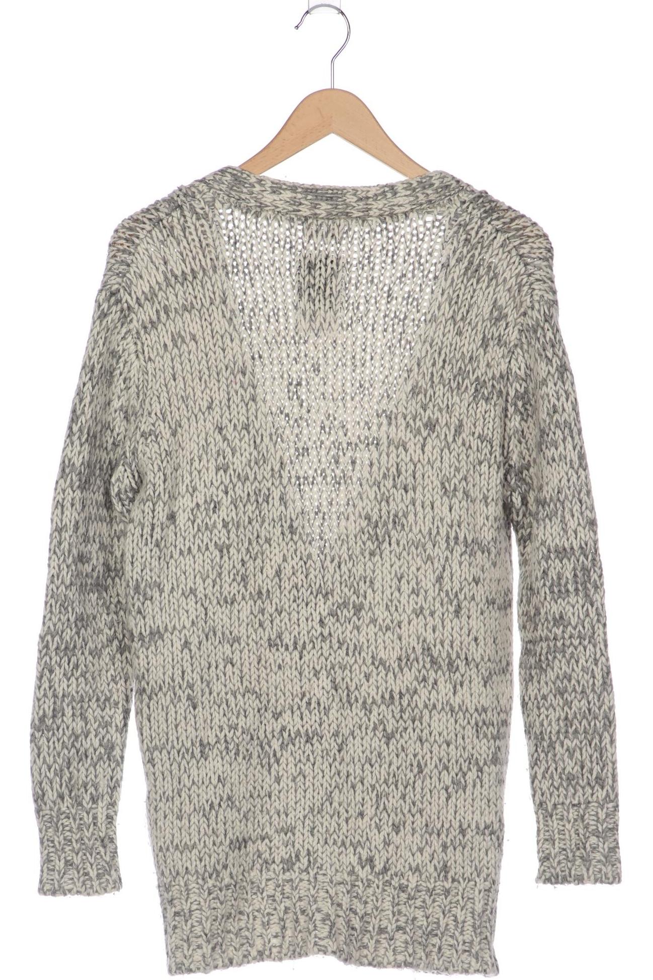 herzensangelegenheit-damen-strickjacke-grau-fded74ec-617f-4f9d-8919-7a07d2a8a1e3-image-1