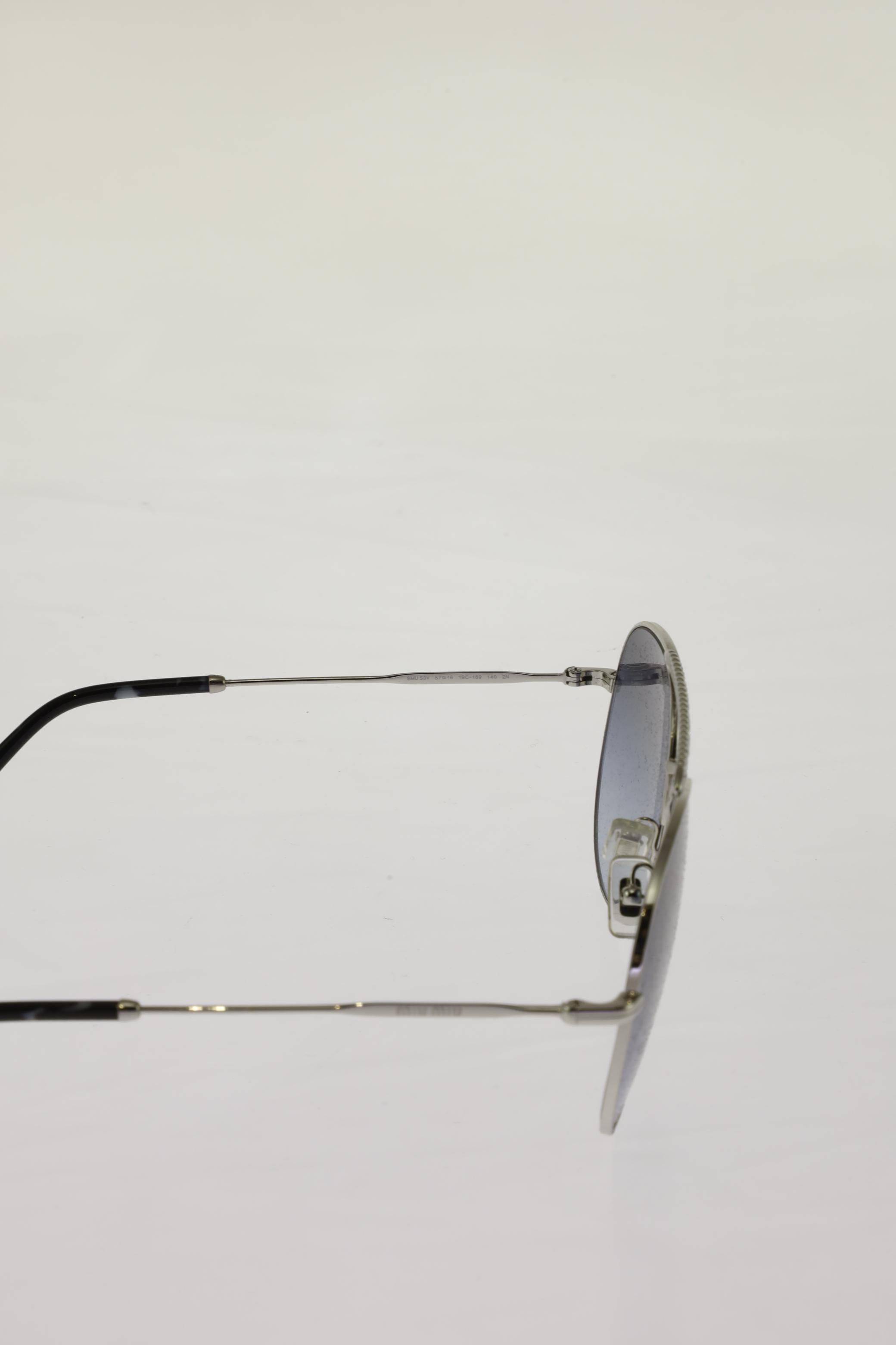 miu-miu-damen-sonnenbrille-silber-5cf4ad9c-162a-4f30-a3e9-3ed8b9d05238-image-2