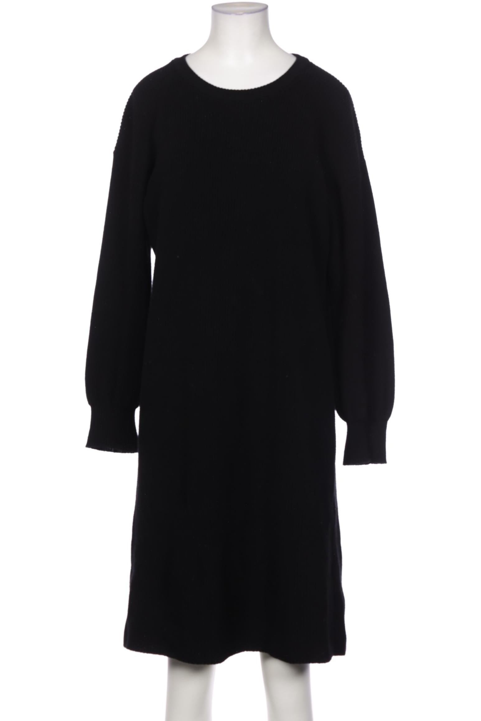 nu-in-damen-kleid-schwarz-46ea887e-dba8-4029-87ef-fb5463f19341-image-0
