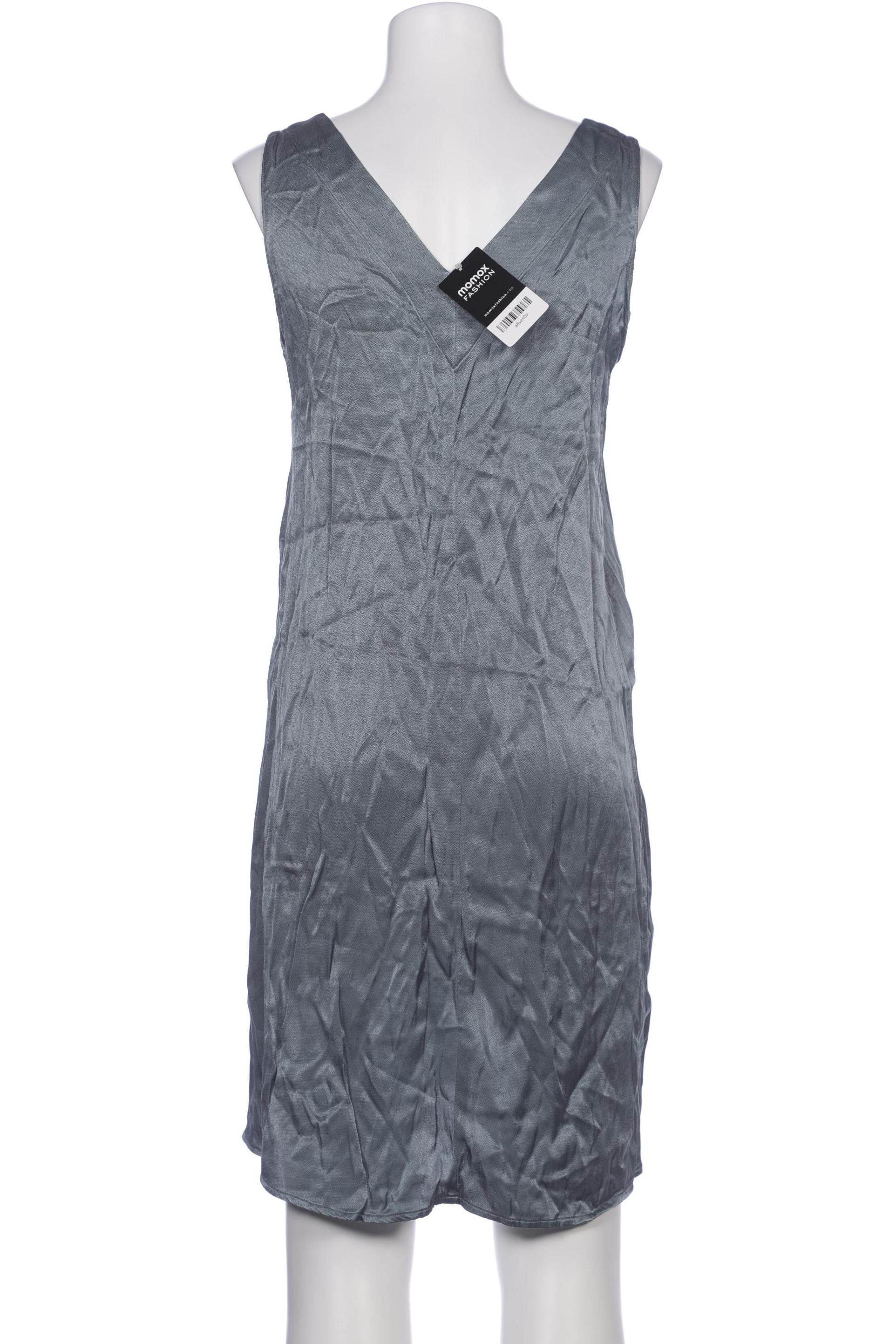 oysho-damen-kleid-blau-1c50d3ee-bb3e-4c2d-8814-f039bbe9fffa-image-1