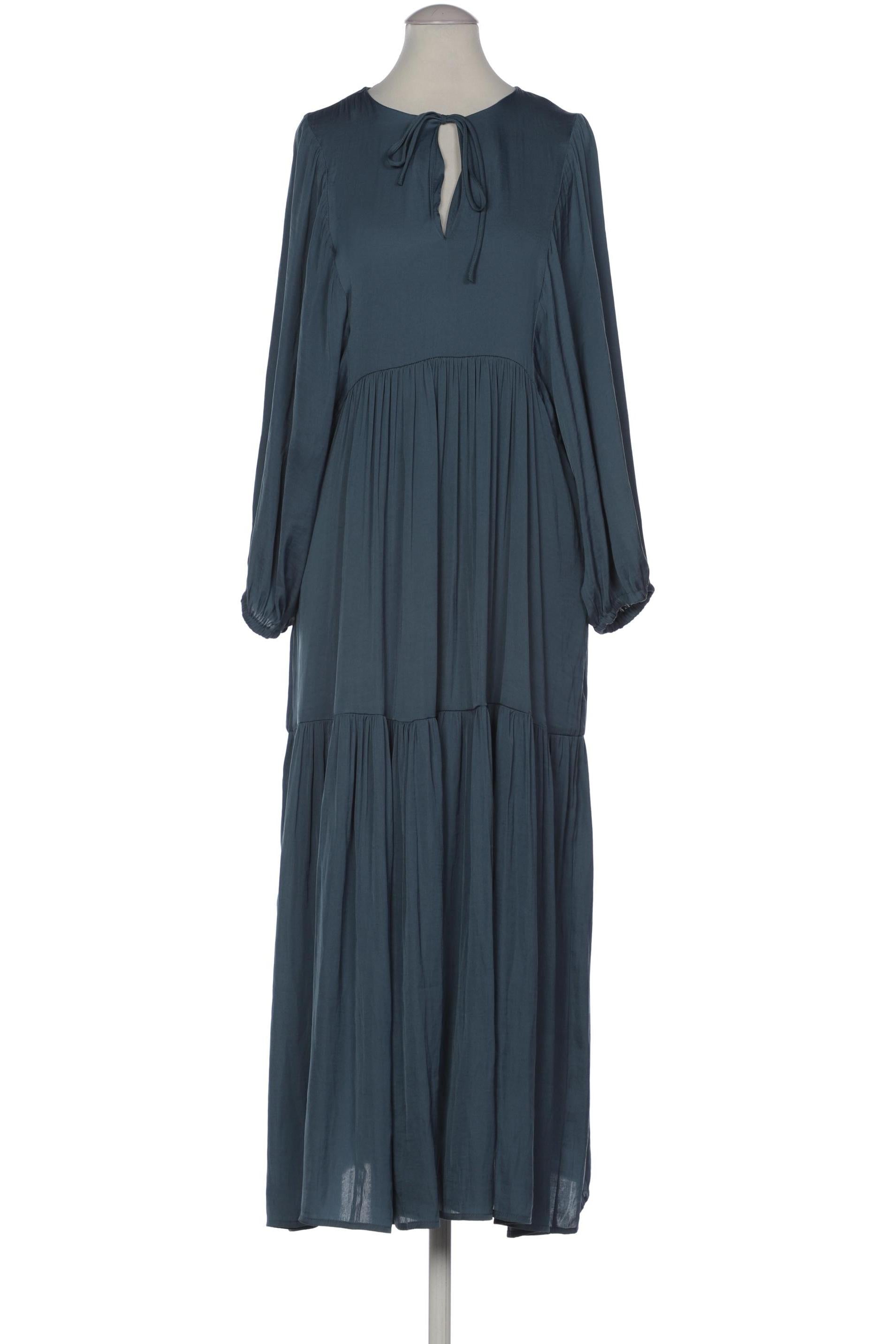 oysho-damen-kleid-blau-d800c122-558c-4c9d-91fa-abe66e369604-image-0