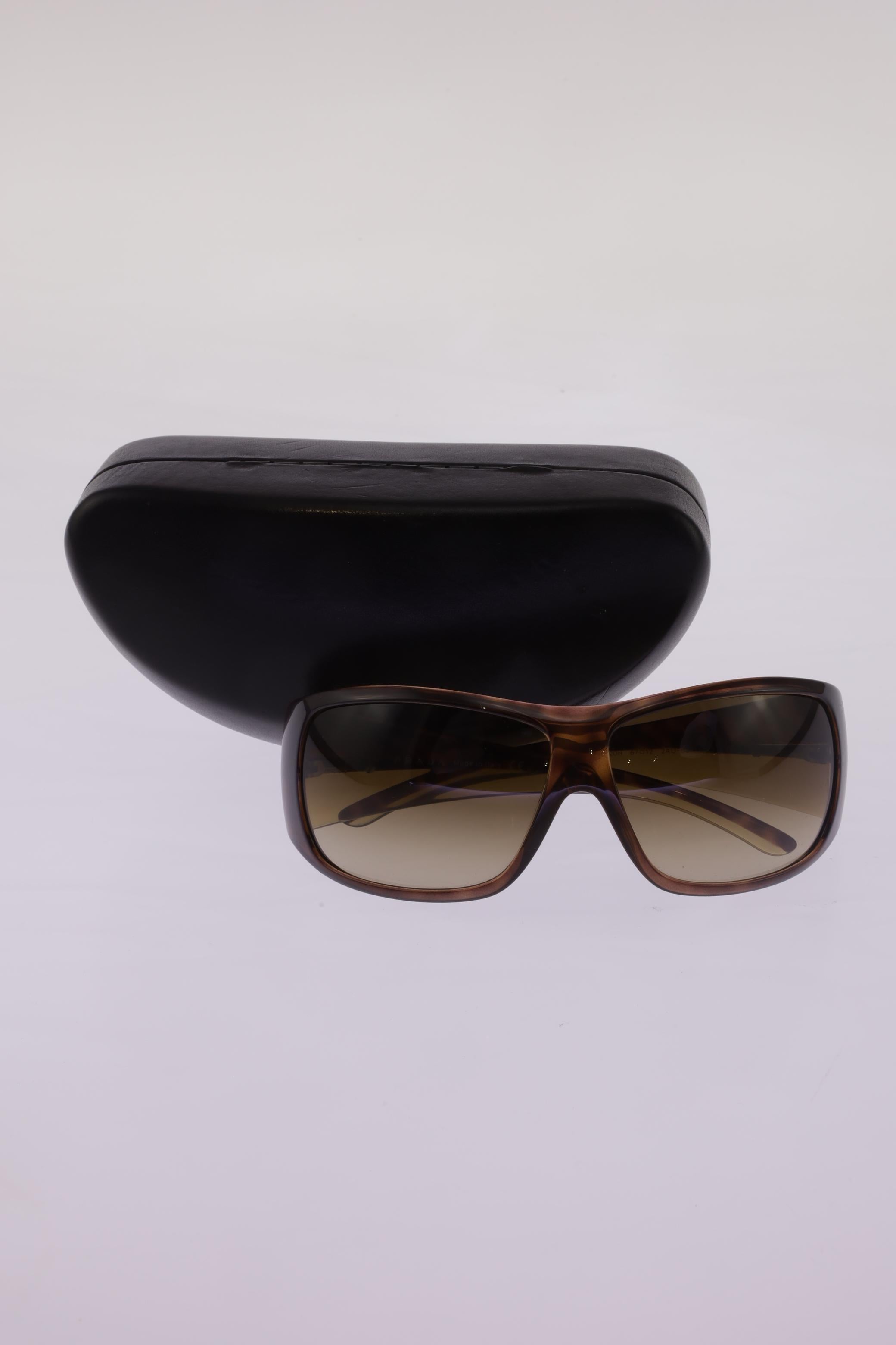 prada-damen-sonnenbrille-braun-85348fcd-ac80-4e11-9980-5210d5fe76b9-image-3