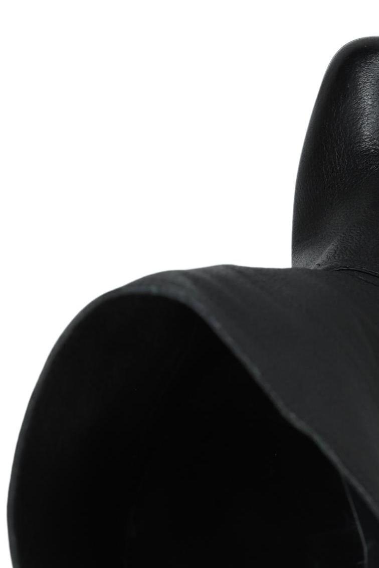 prada-damen-stiefel-schwarz-fc045b19-7bb9-4d0f-bfd2-82d6e3629daa-image-1