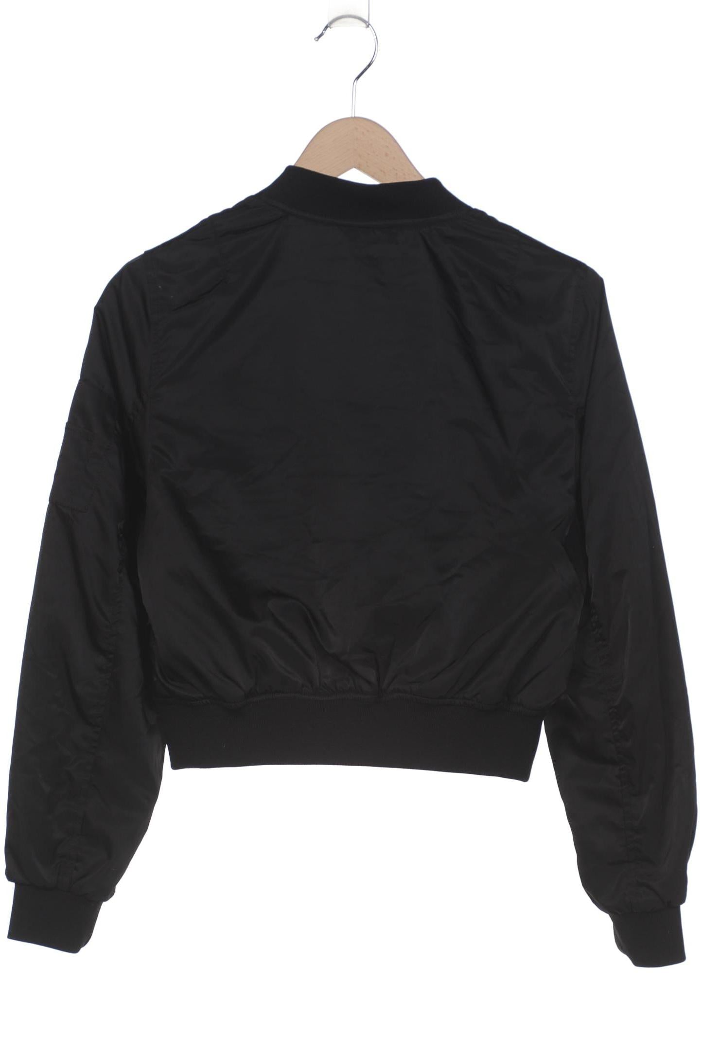 pull-bear-damen-jacke-schwarz-2b792628-7cb6-42f9-ba63-9180fe943c30-image-1