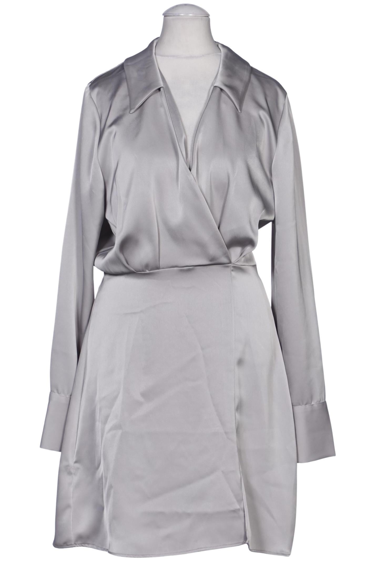 reserved-damen-kleid-silber-1441cb4b-74a7-4014-8f68-d00cb778c278-image-0