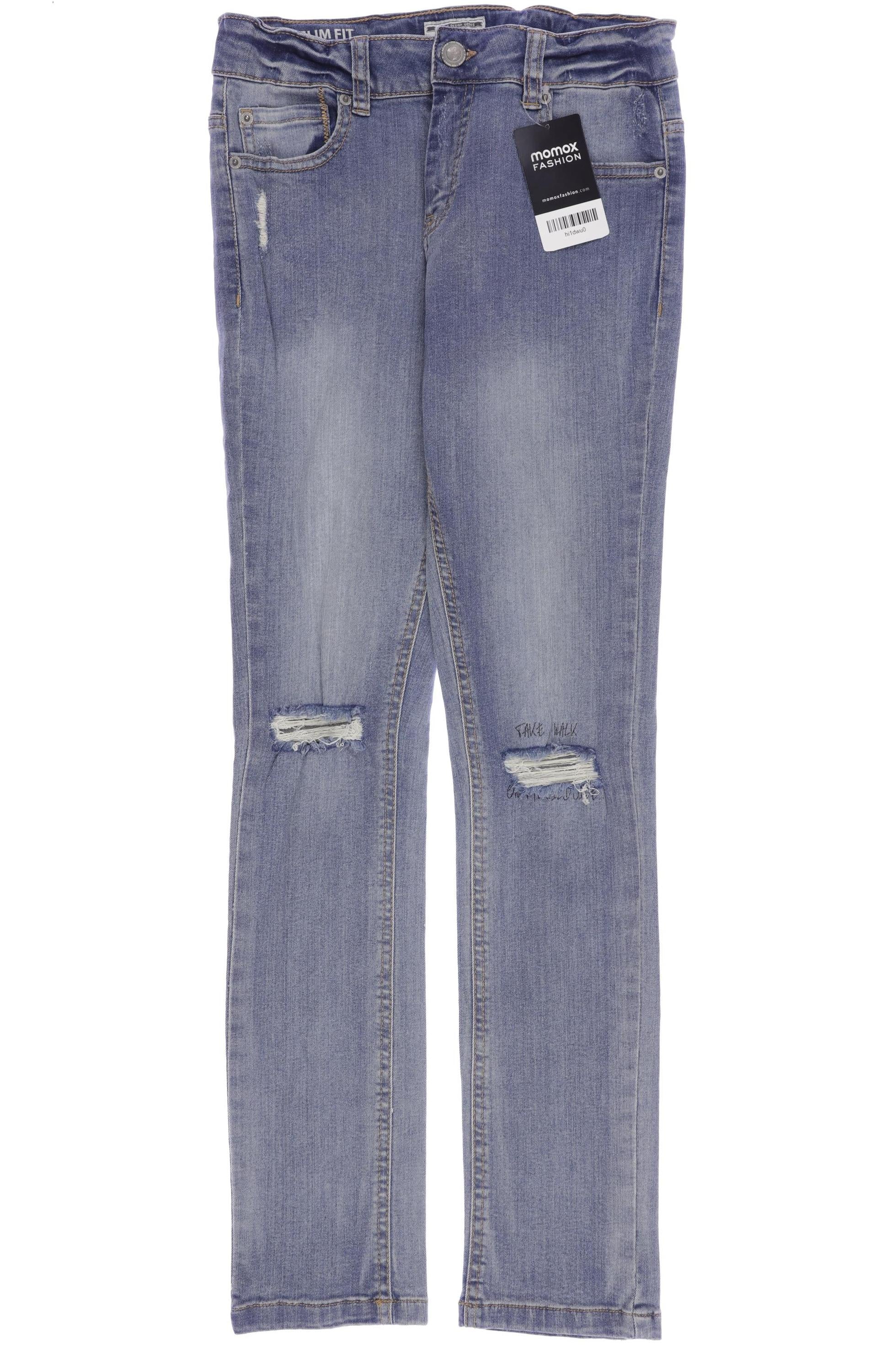 review-jungen-jeans-blau-aafb8d5b-a51a-402e-8c6a-2525c14b33f9-image-0