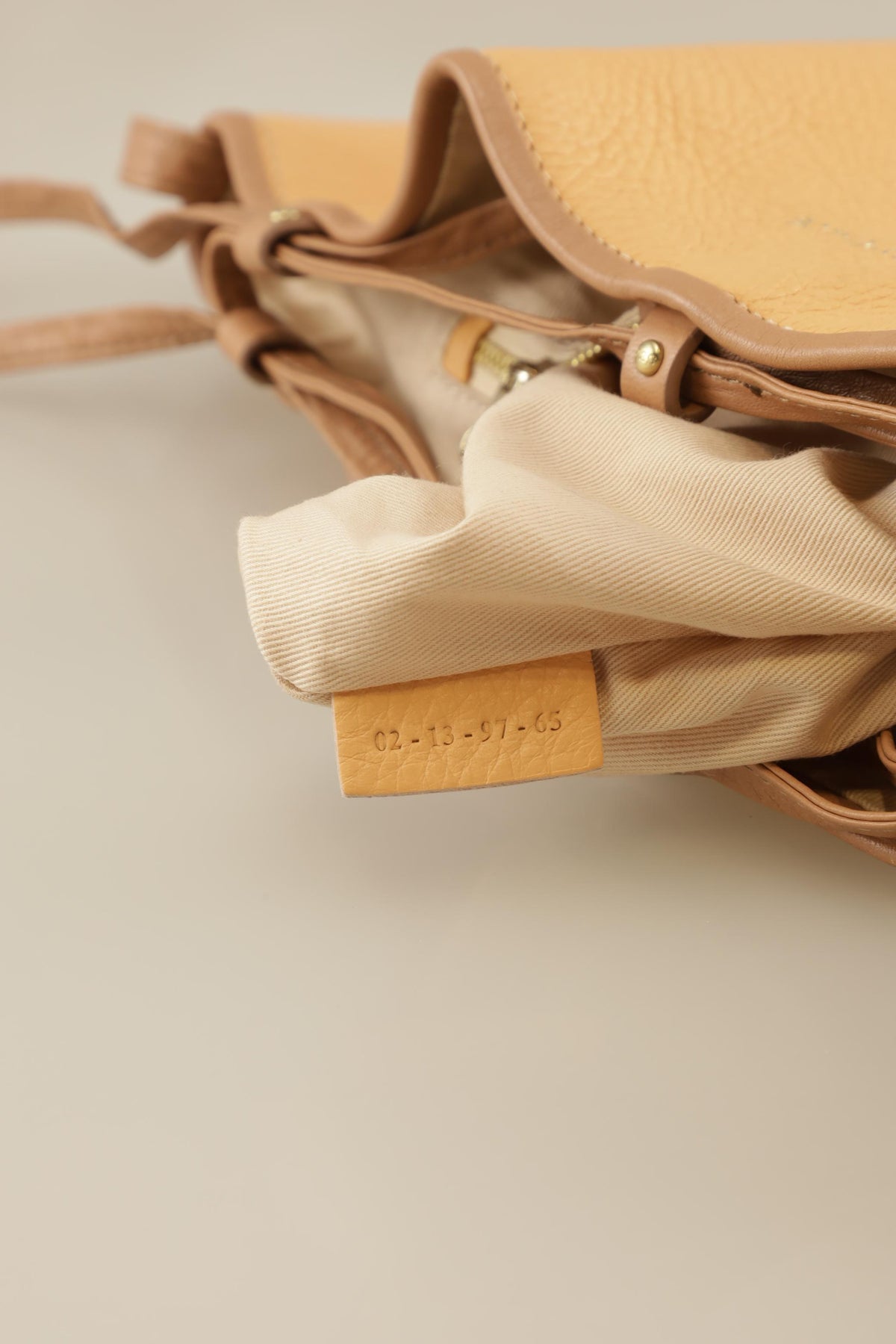 see-by-chloe-damen-handtasche-gross-leder-beige-9b96f2b1-af3a-434a-816c-9a6fb97fe6da-image-3