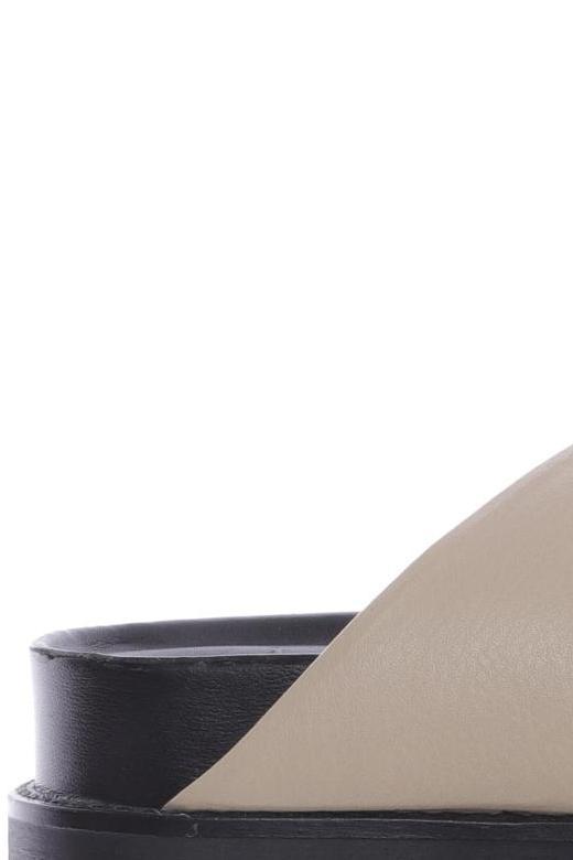 selected-damen-sandalen-beige-2c41f535-f832-4c3d-aaf1-985785c09a6c-image-1