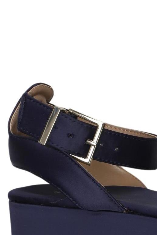 stradivarius-damen-sandalen-marineblau-0d84feec-f69a-4e35-a52c-2ef0c18b2929-image-1