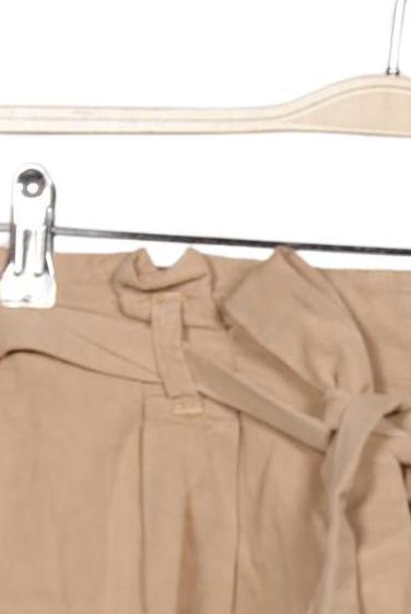 stradivarius-damen-shorts-beige-a10a9051-0ad9-45f7-9a10-0531b228d004-image-2