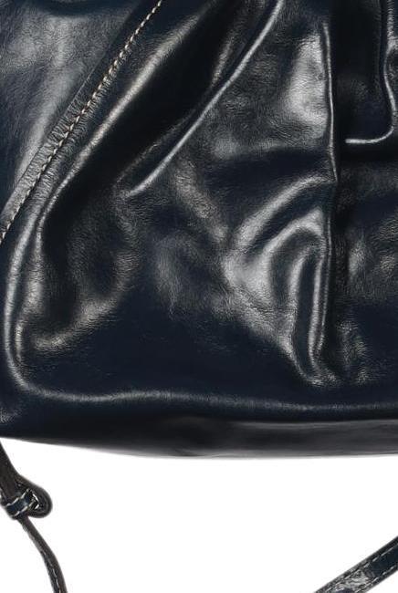 the-bridge-damen-handtasche-gross-leder-marineblau-402227b9-fcad-47d8-a44d-379cded321e1-image-2