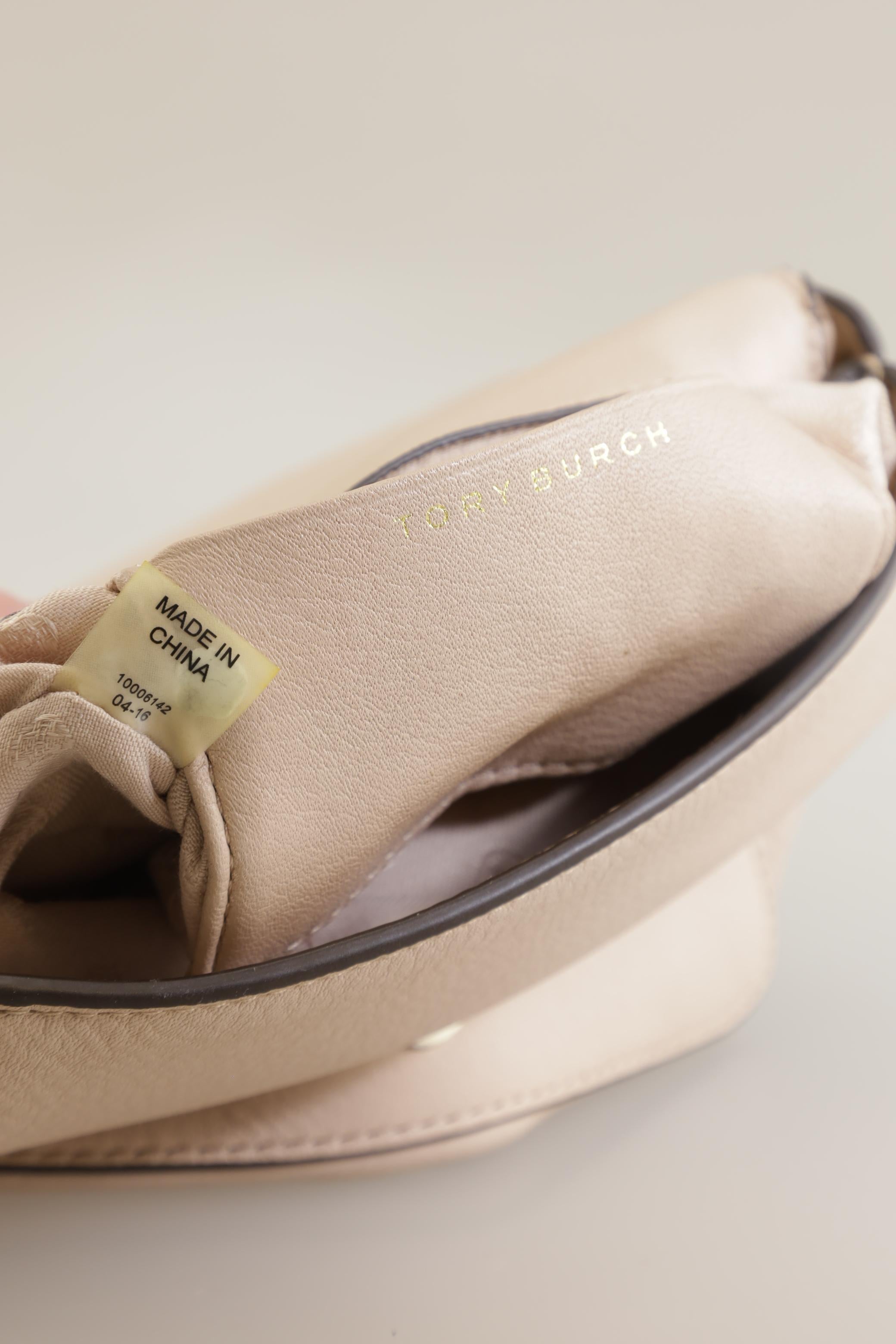 tory-burch-damen-handtasche-klein-leder-beige-a6d655ed-3198-4003-9e3a-a779f6b0f2d9-image-2