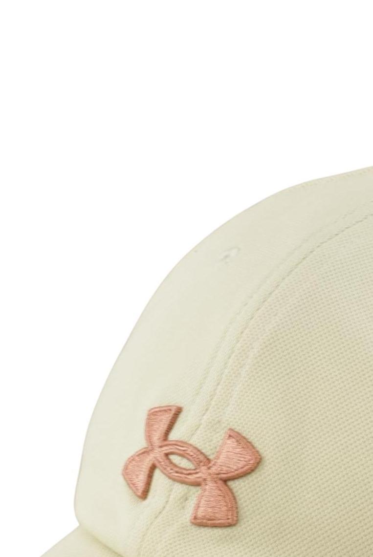 under-armour-damen-hut-oder-mutze-beige-a20f60ca-84a7-4f68-a330-4b5deabf8488-image-2