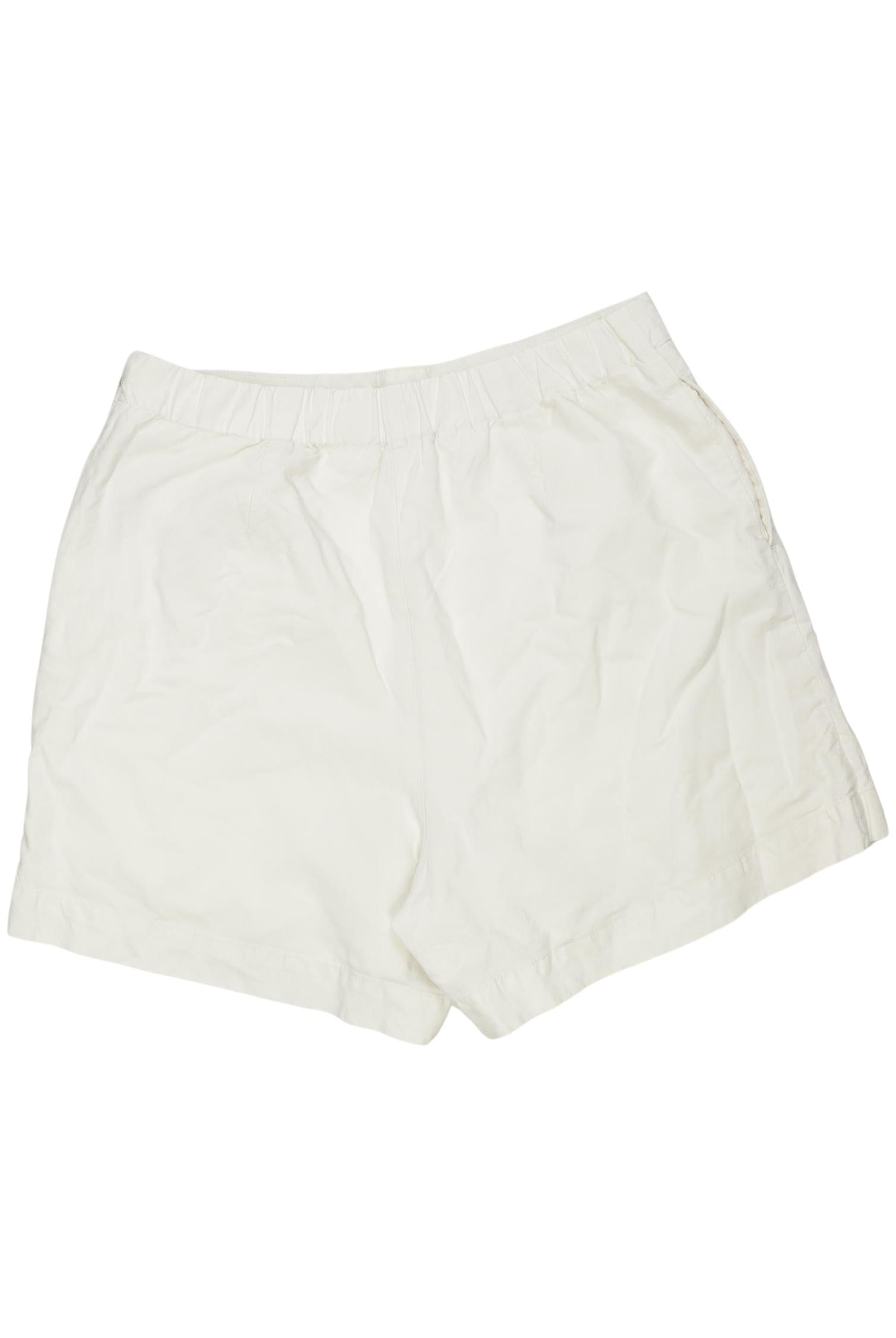 uniqlo-damen-shorts-cremeweiss-4b0c6b01-aa4d-4d81-af33-447779ade54f-image-1