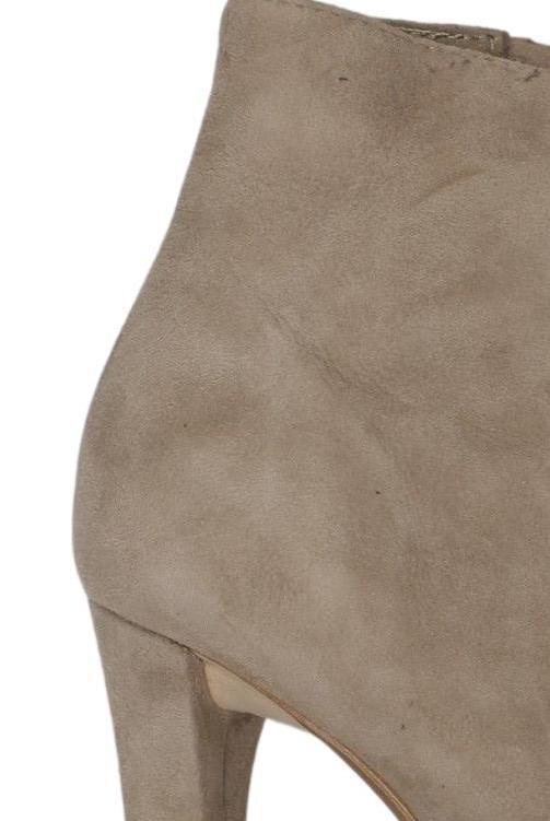 zara-damen-stiefelette-beige-54c7c793-c79e-4f49-9071-e4ff212c5be7-image-1