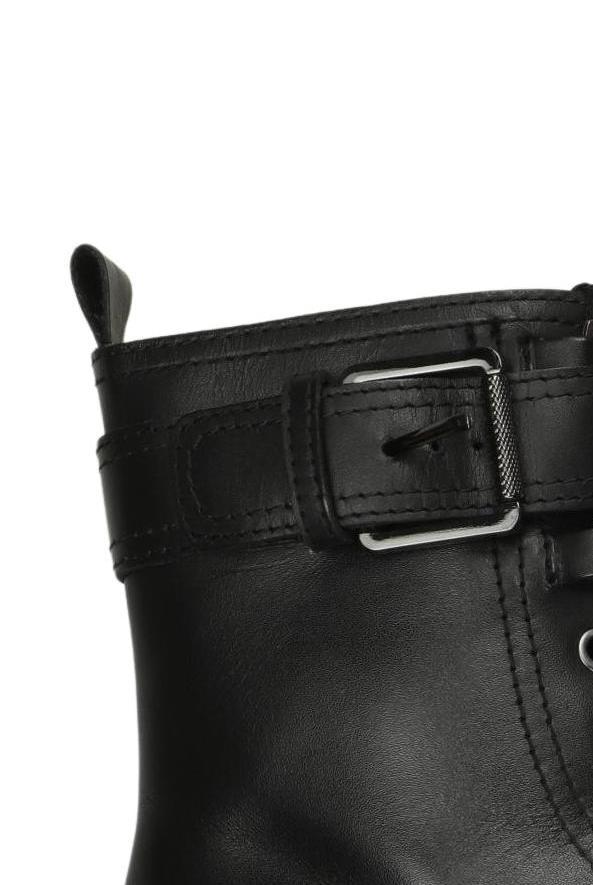 zara-damen-stiefelette-schwarz-ba1271a4-5e2f-4bae-aec7-2d5f0717a054-image-1