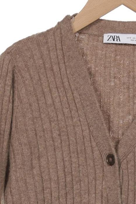 zara-damen-strickjacke-beige-252a2034-7fc7-434d-93a4-8cff92ba879c-image-2